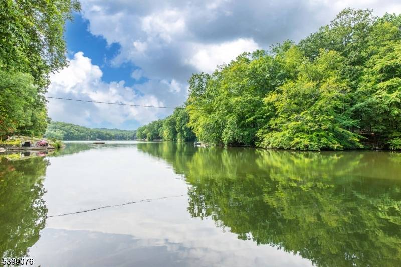 Bloomingdale Boro, NJ 07403,37 37 North Road