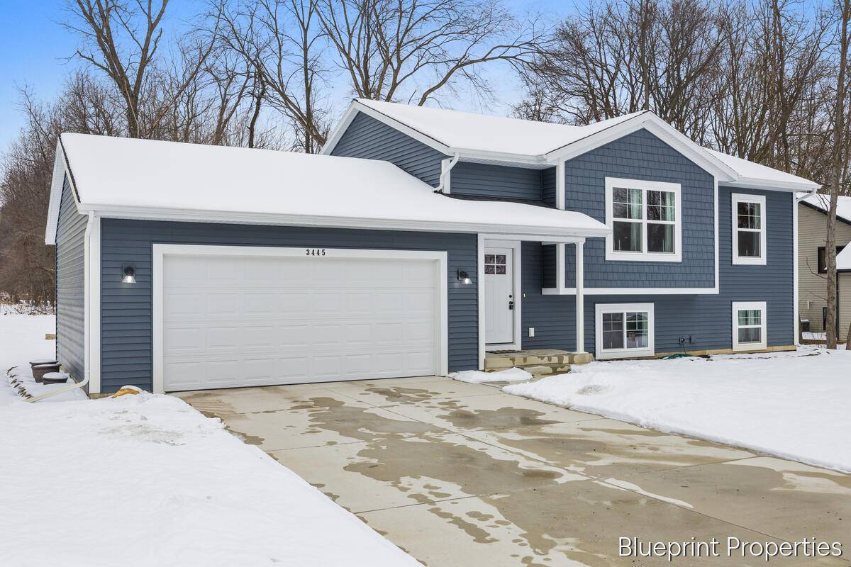 Allegan, MI 49010,3445 Gray Fox LN