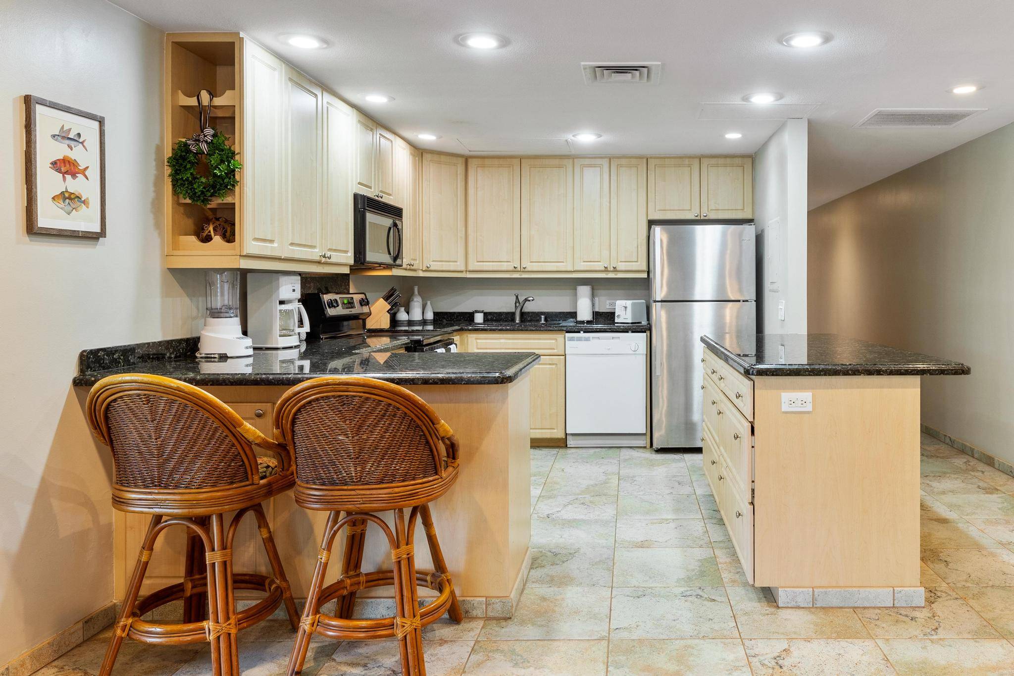 Kailua-kona, HI 96740,75-6040 ALII DR #401