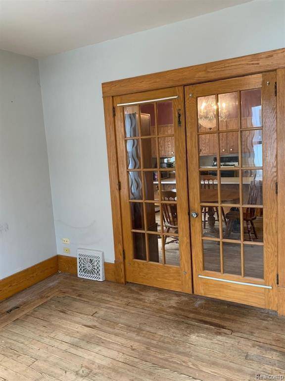 Saline, MI 48176,116 W McKay ST #2