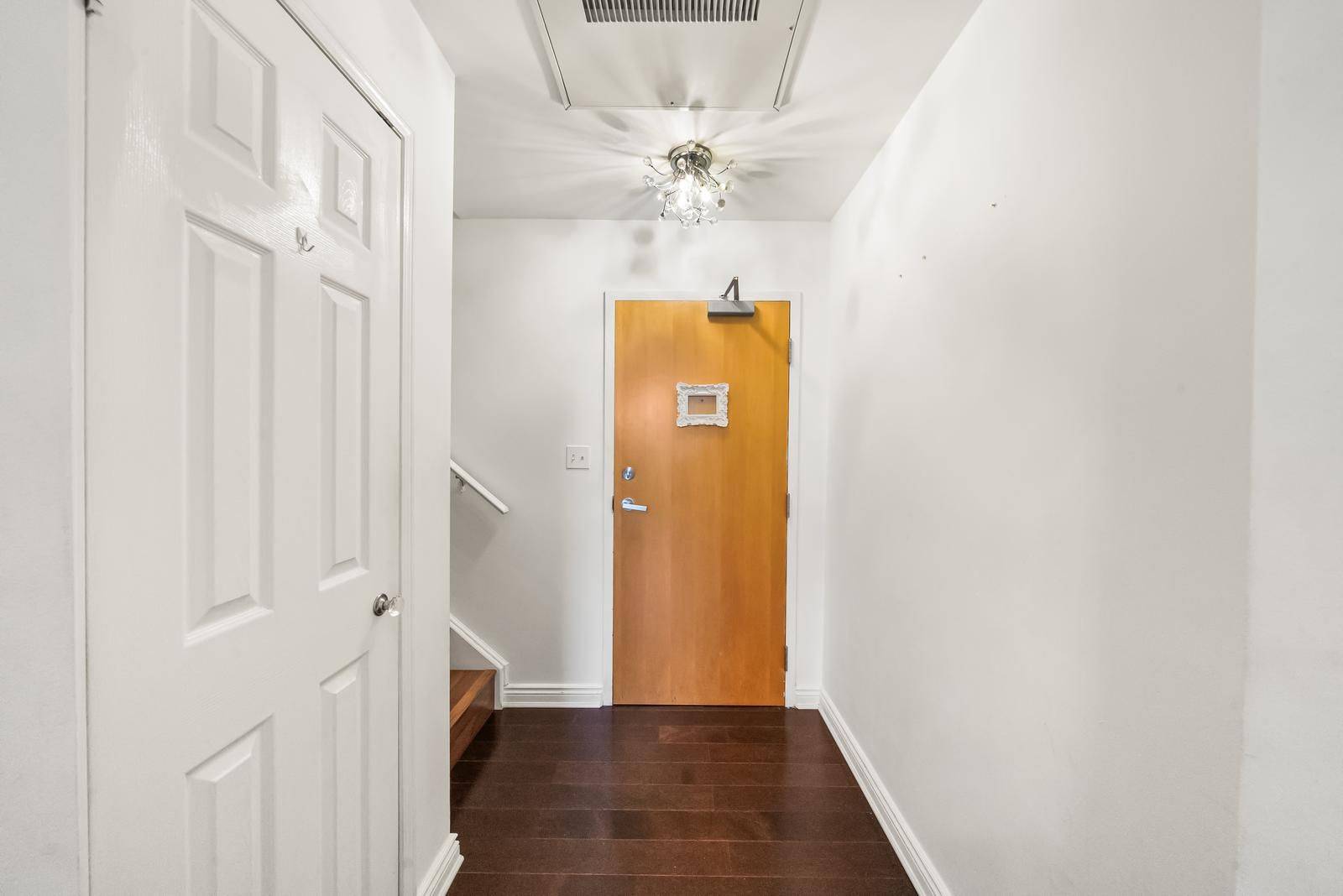 Toronto C01, ON M5V 3N4,500 Richmond ST W #331