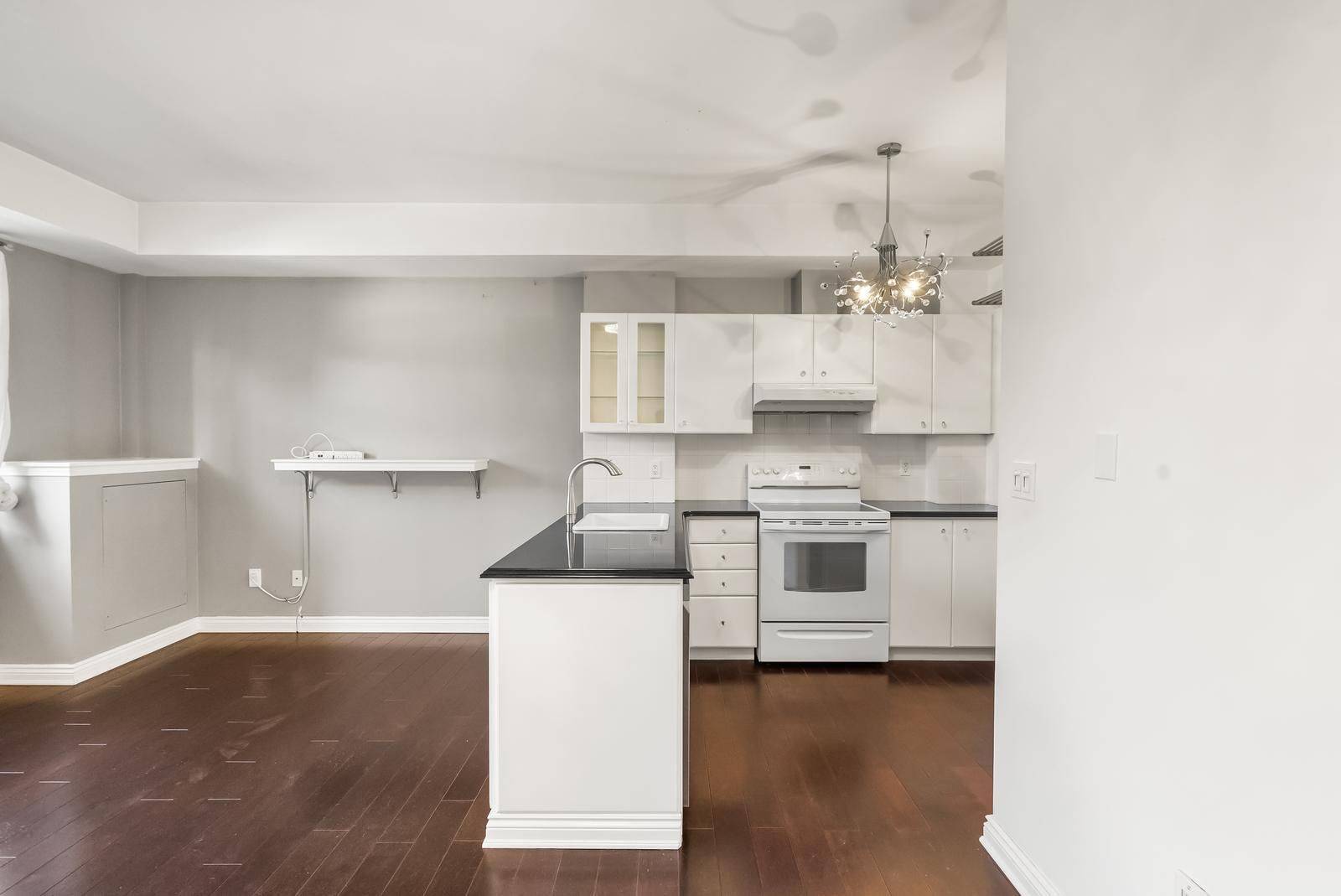 Toronto C01, ON M5V 3N4,500 Richmond ST W #331