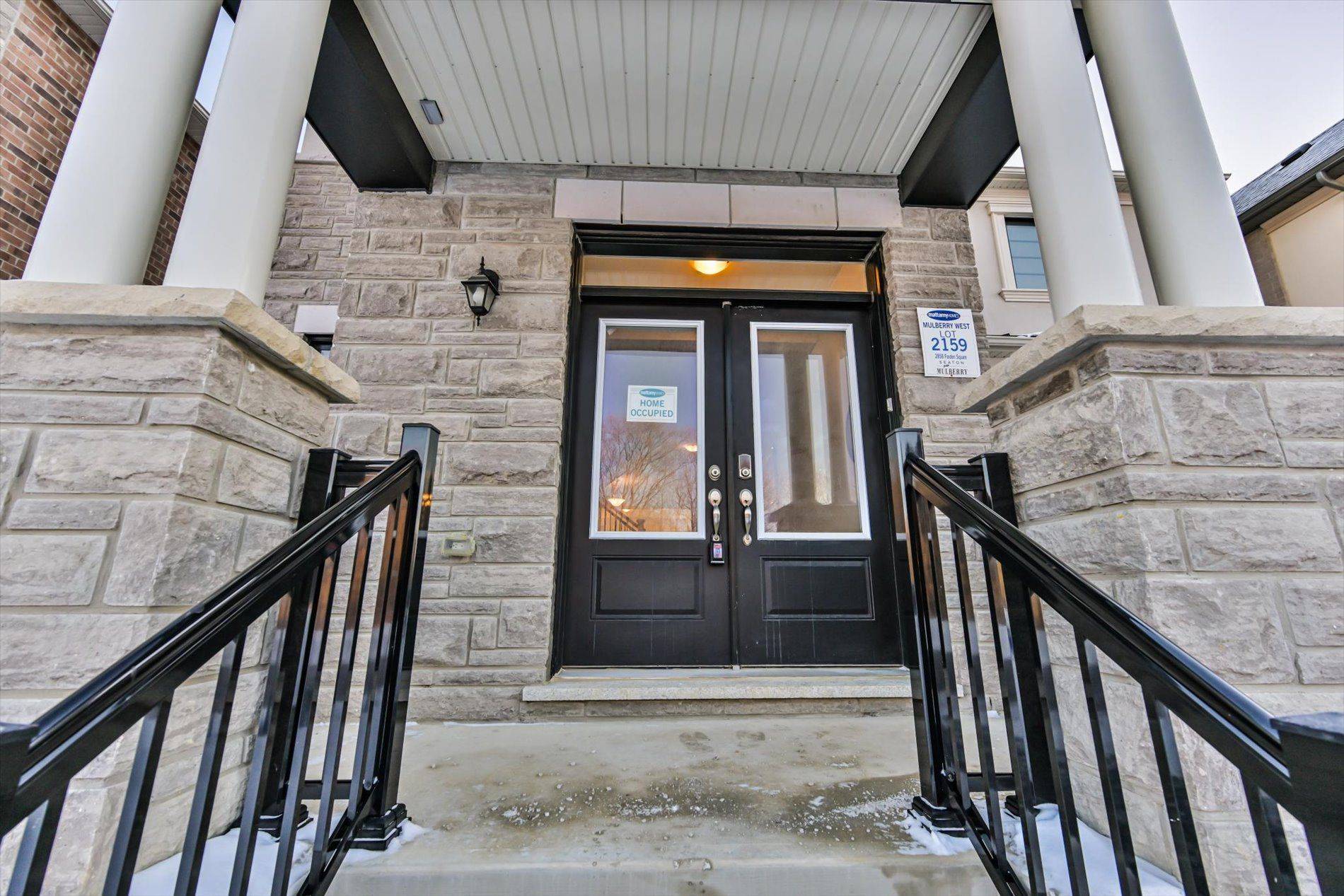 Pickering, ON L1X 0N9,2858 Foxden SQ