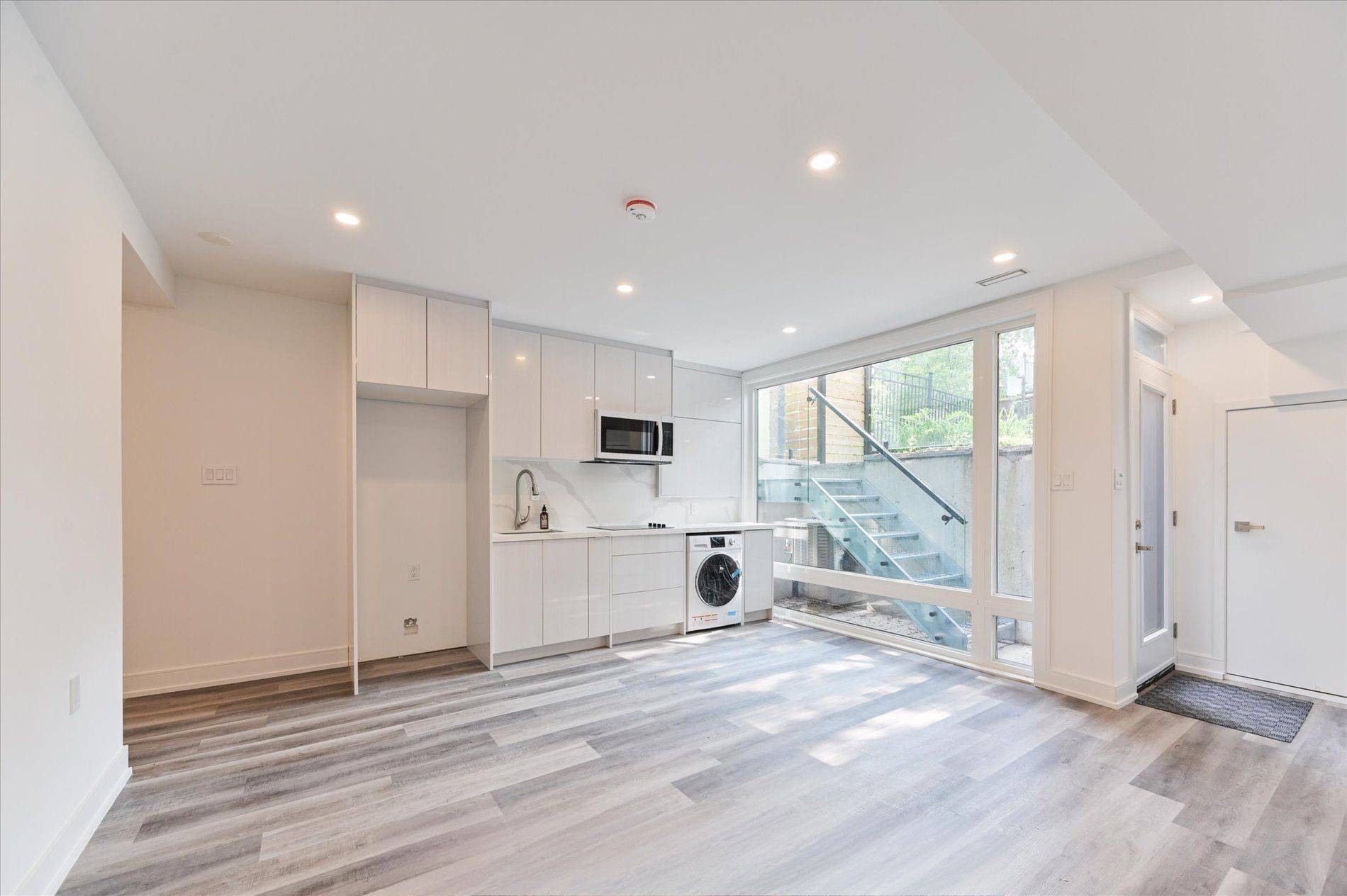 Toronto E02, ON M4E 2J7,19 Devon RD #Lower