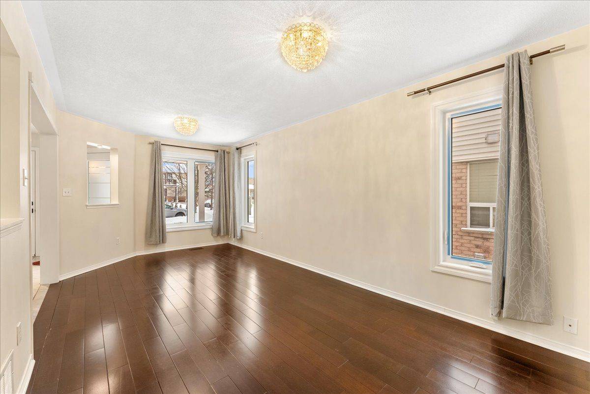 Whitby, ON L1N 9P3,34 Inlet Bay DR