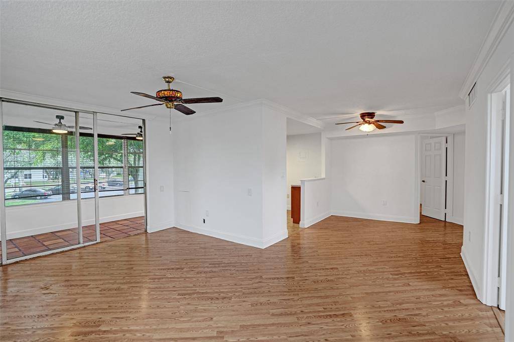 Tamarac, FL 33321,9351 Lime Bay Blvd #201