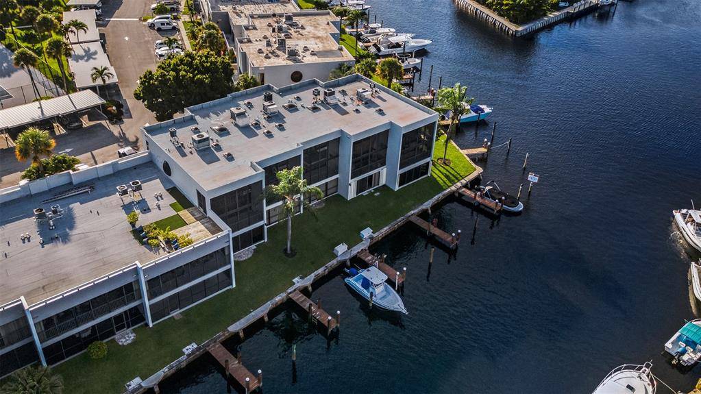 Pompano Beach, FL 33060,1100 SE 5TH CT #68