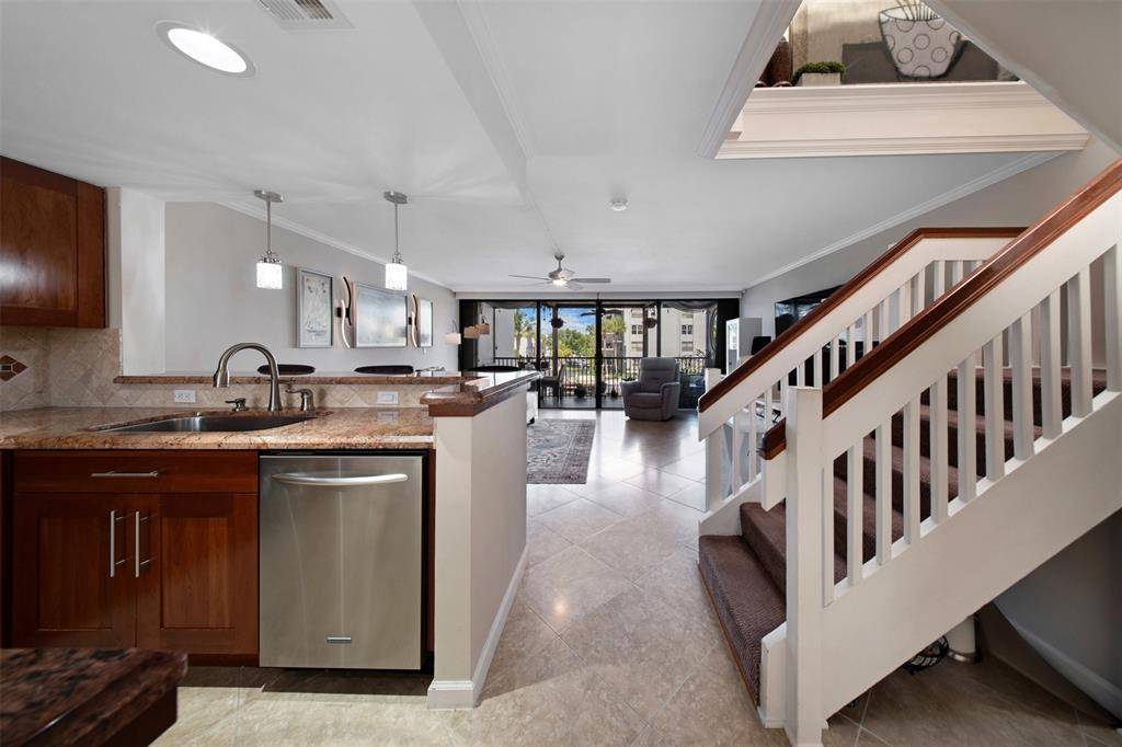 Pompano Beach, FL 33060,1100 SE 5TH CT #68