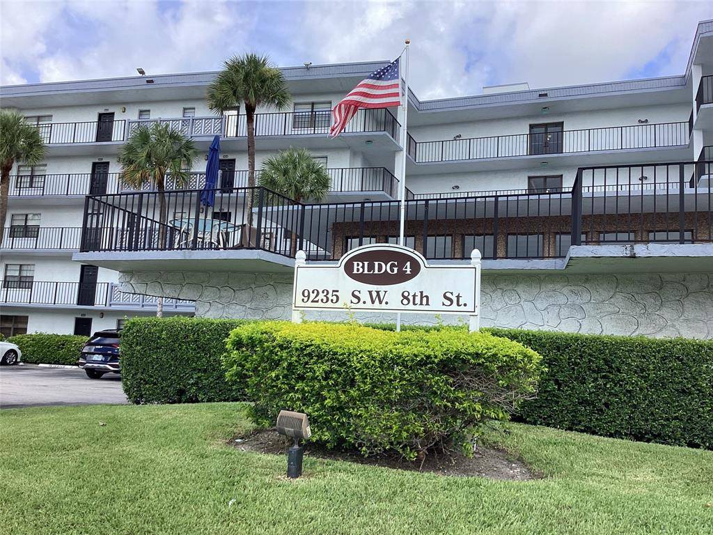 Boca Raton, FL 33428,9235 SW 8th St #509