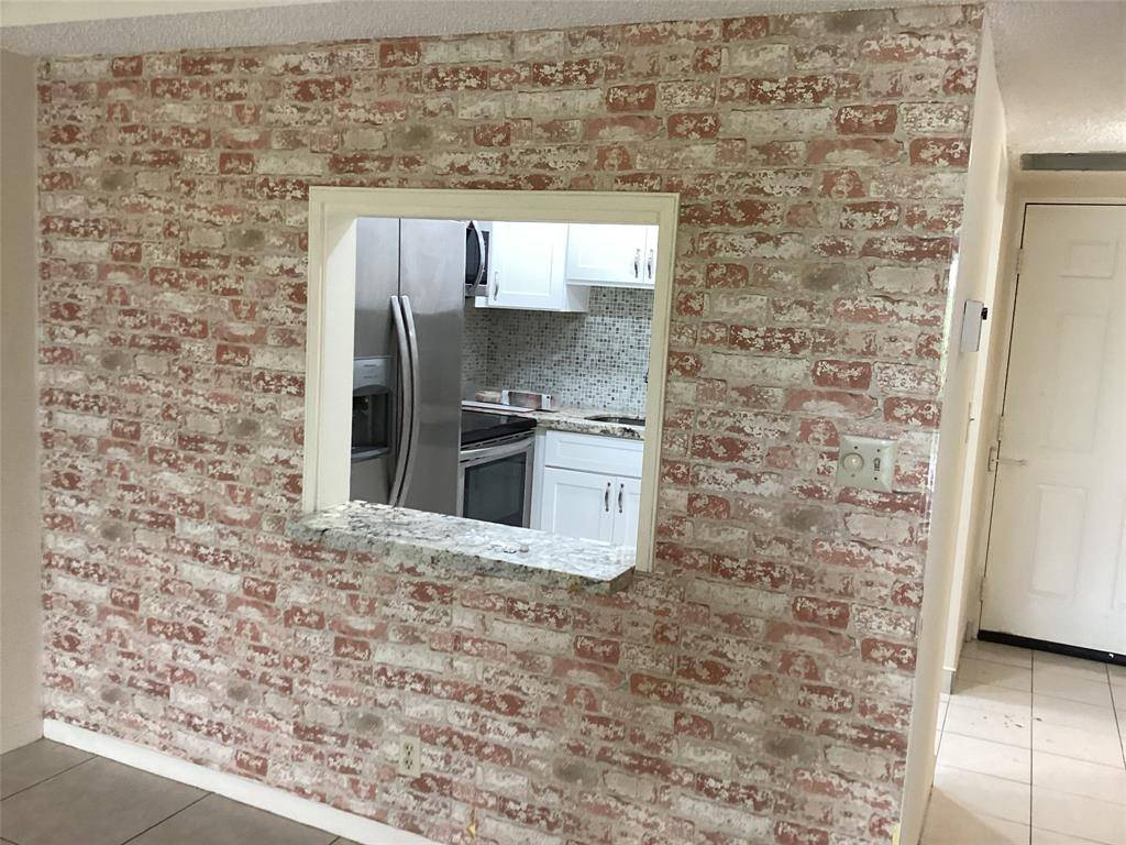 Boca Raton, FL 33428,9235 SW 8th St #509