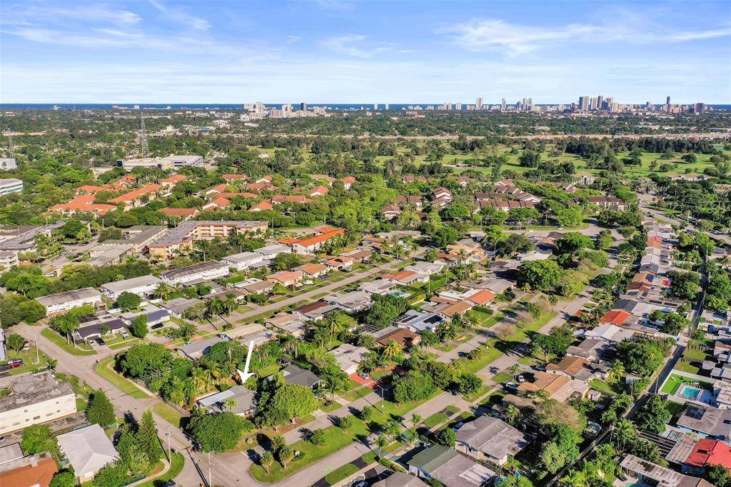 Hollywood, FL 33021,601 S Rainbow Dr