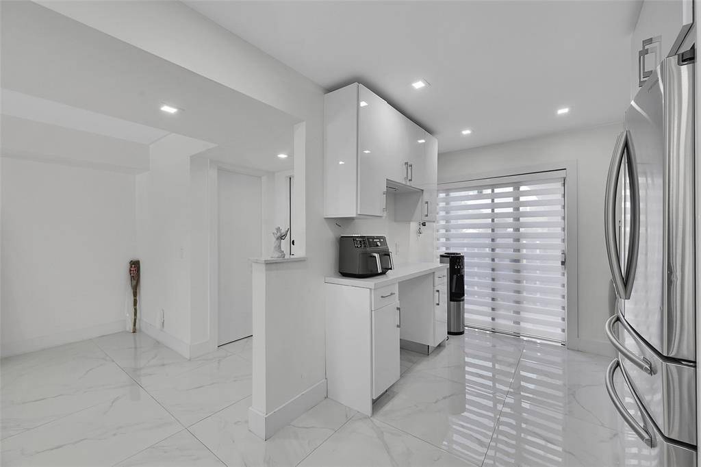 Coral Springs, FL 33065,9962 Royal Palm Blvd #9962