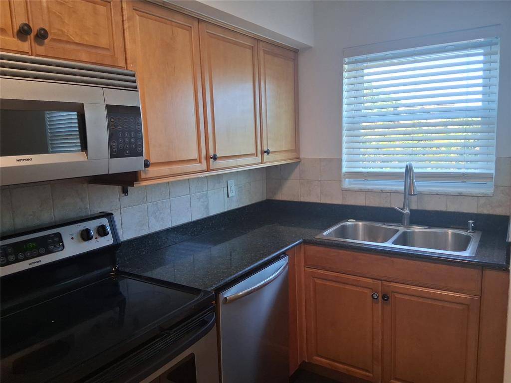 Deerfield Beach, FL 33441,505 NE 20 Av #217