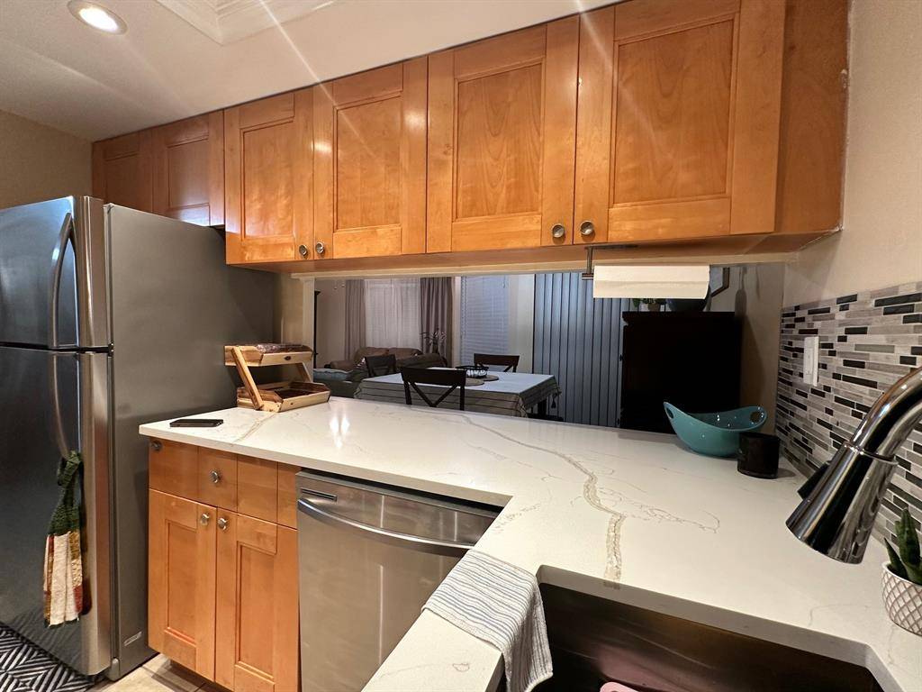 Coral Springs, FL 33071,8427 Shadow Ct #2