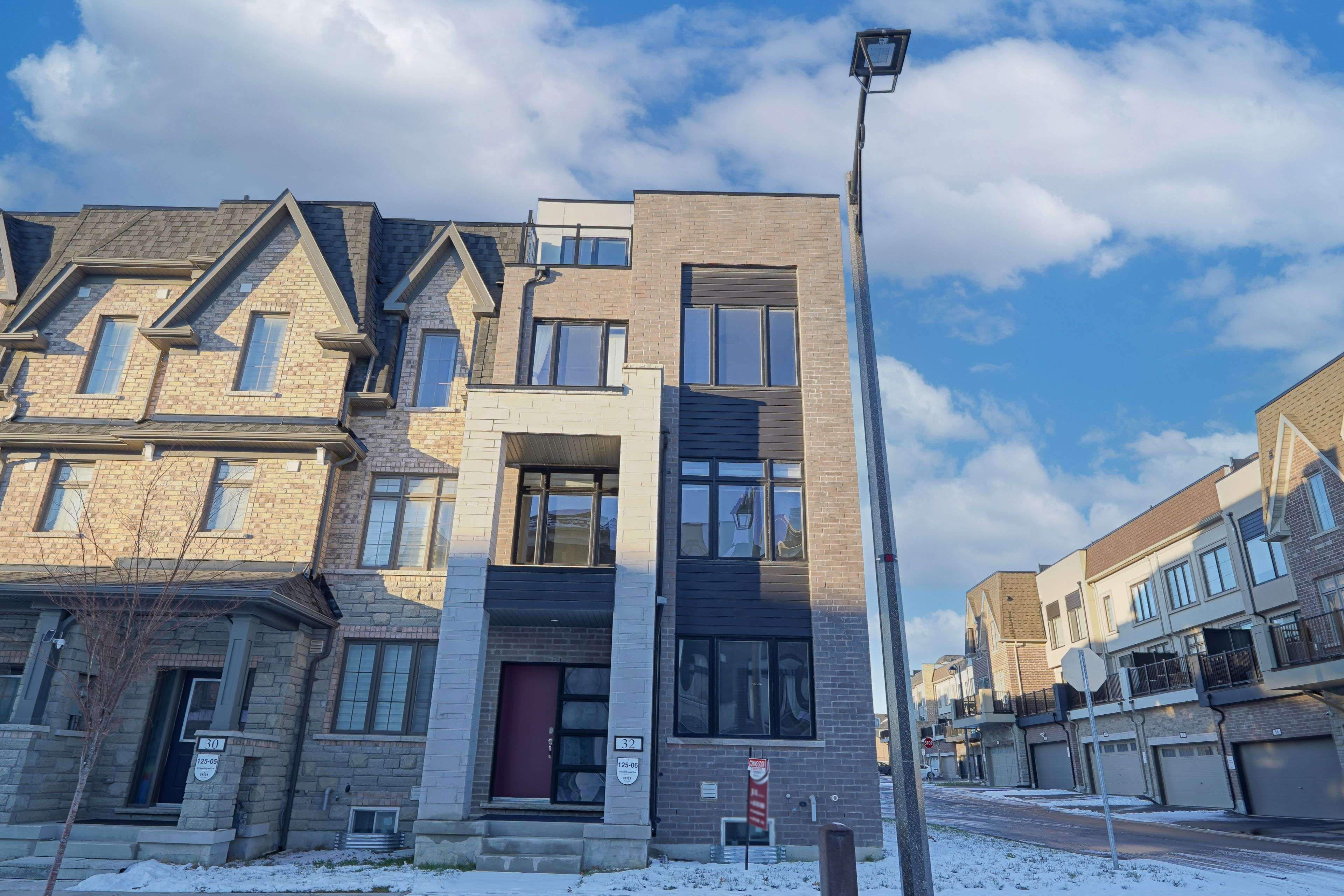 Markham, ON L6C 3J8,32 Guardhouse CRES