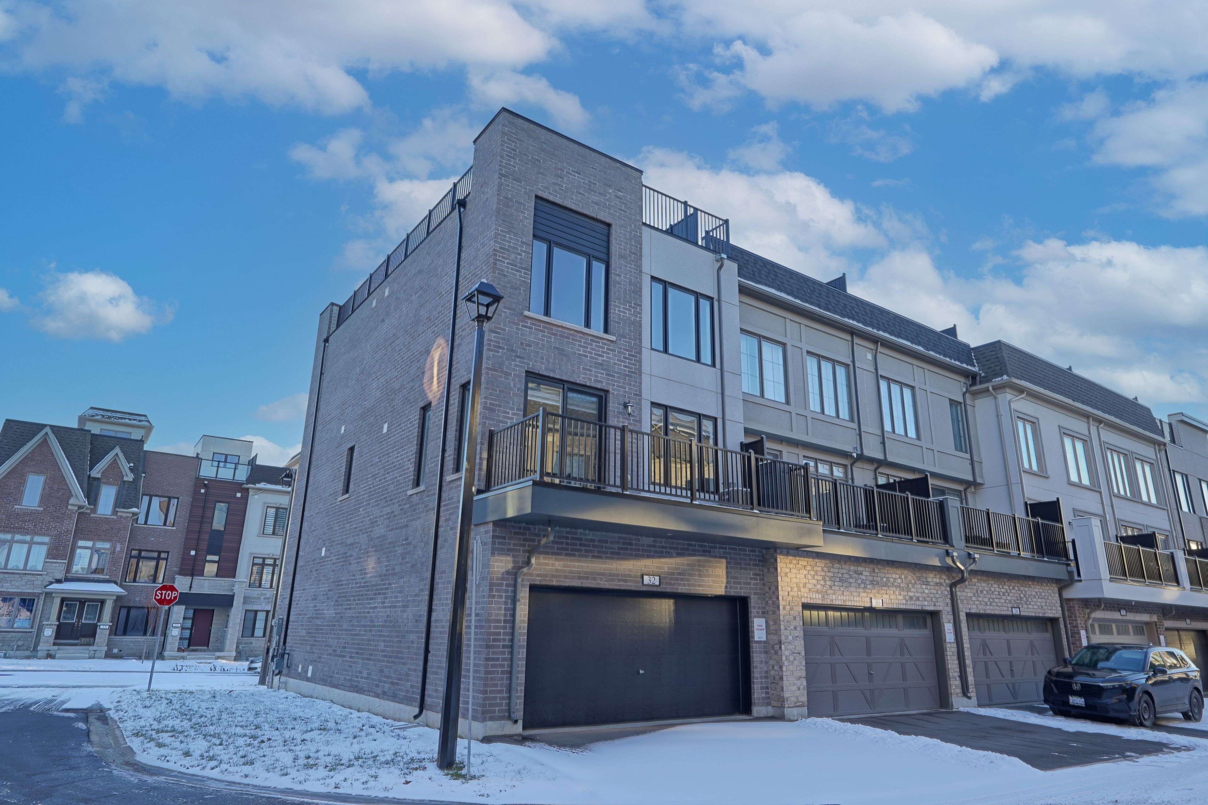 Markham, ON L6C 3J8,32 Guardhouse CRES