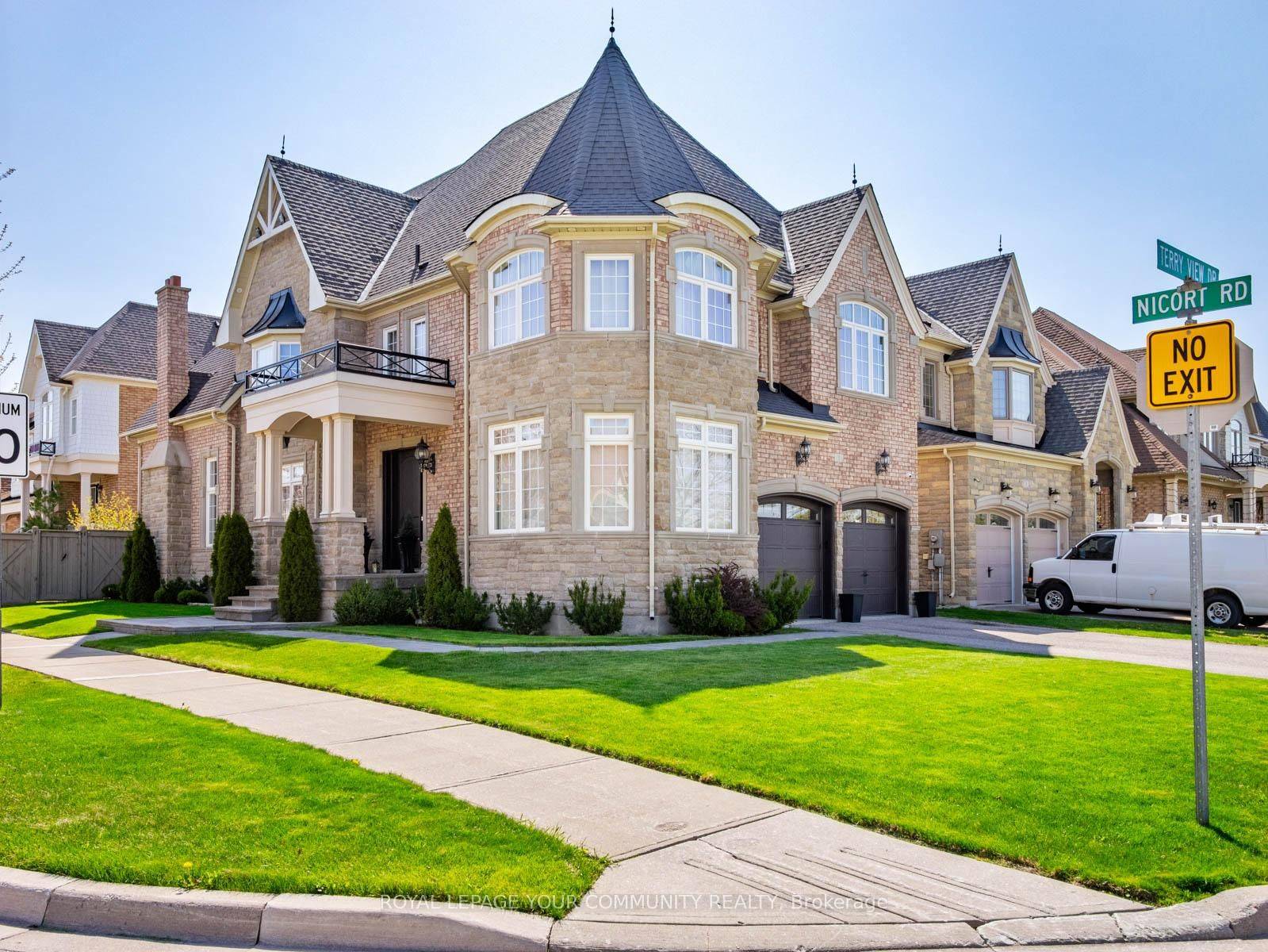 King, ON L7B 0B7,1 Terry View CRES