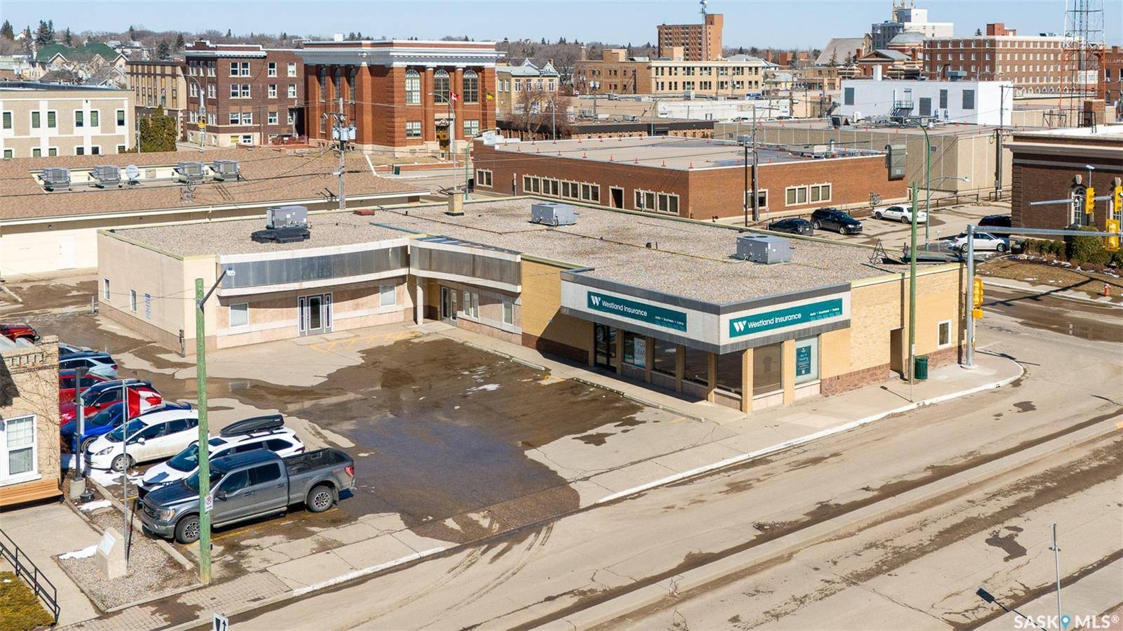 Moose Jaw, SK S6H 1V3,100 Fairford STREET W #A or C