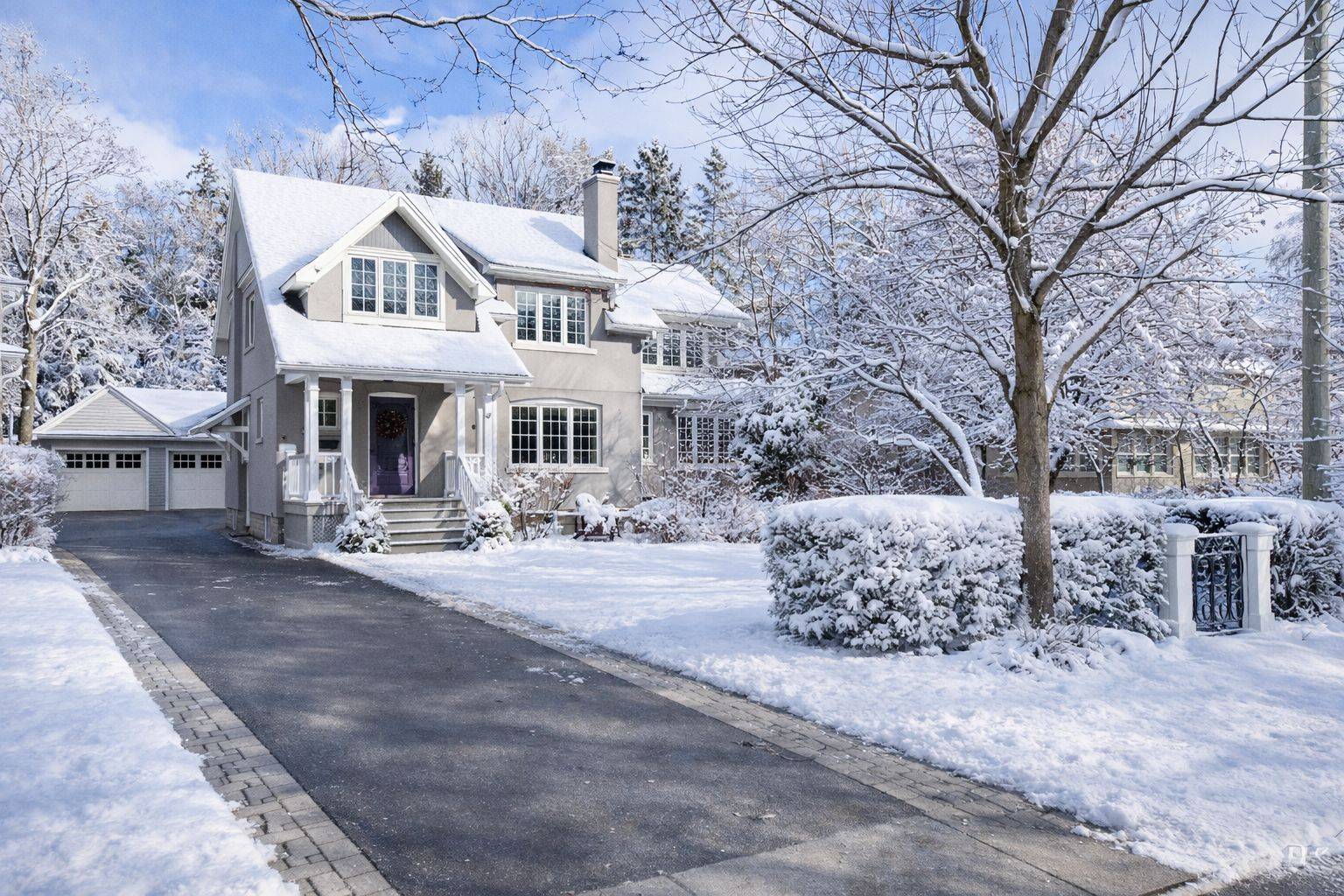 Oakville, ON L6J 3S2,247 Douglas AVE