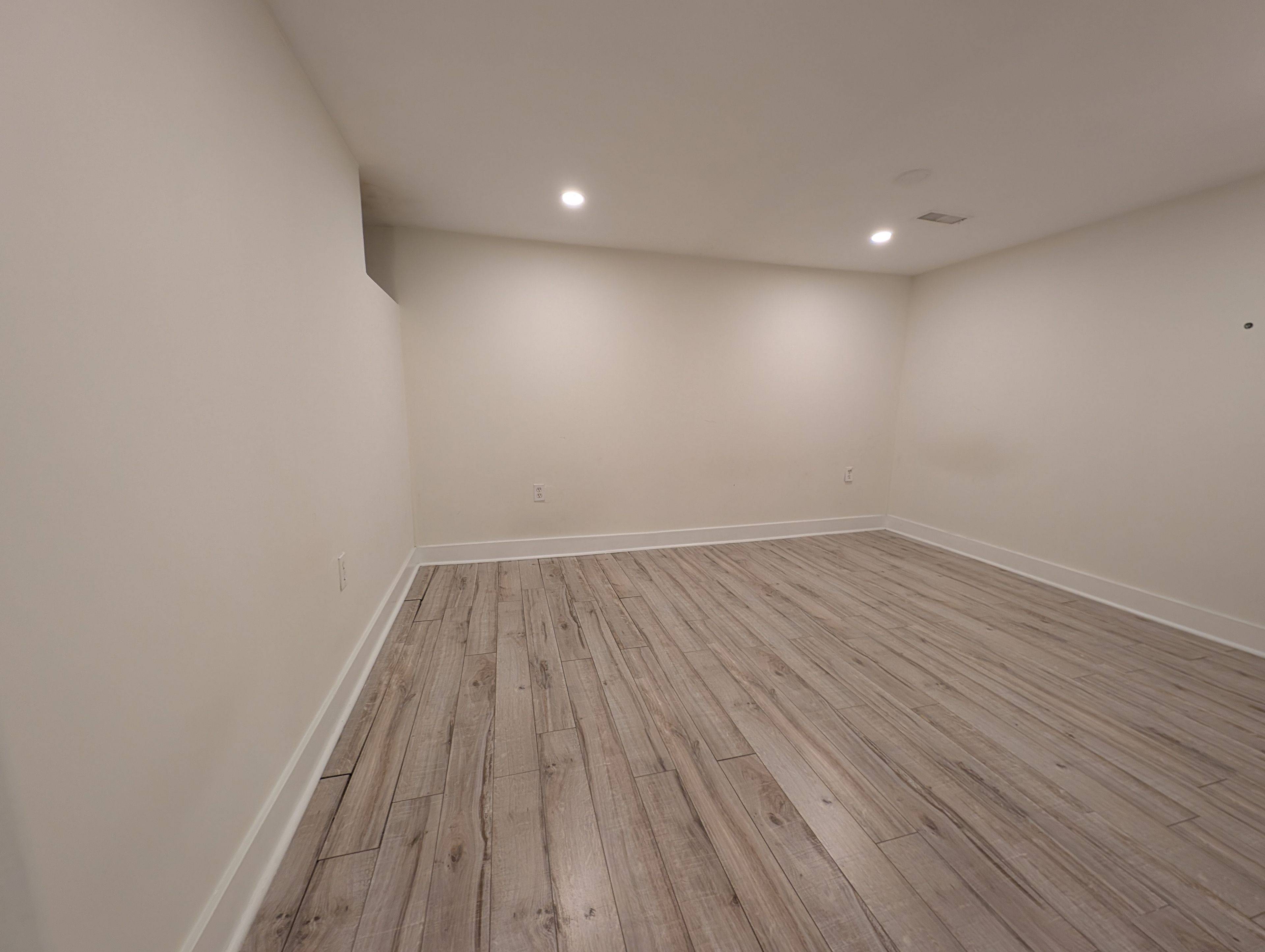 Brampton, ON L6Y 4J3,33 Trammell LN #BSMT