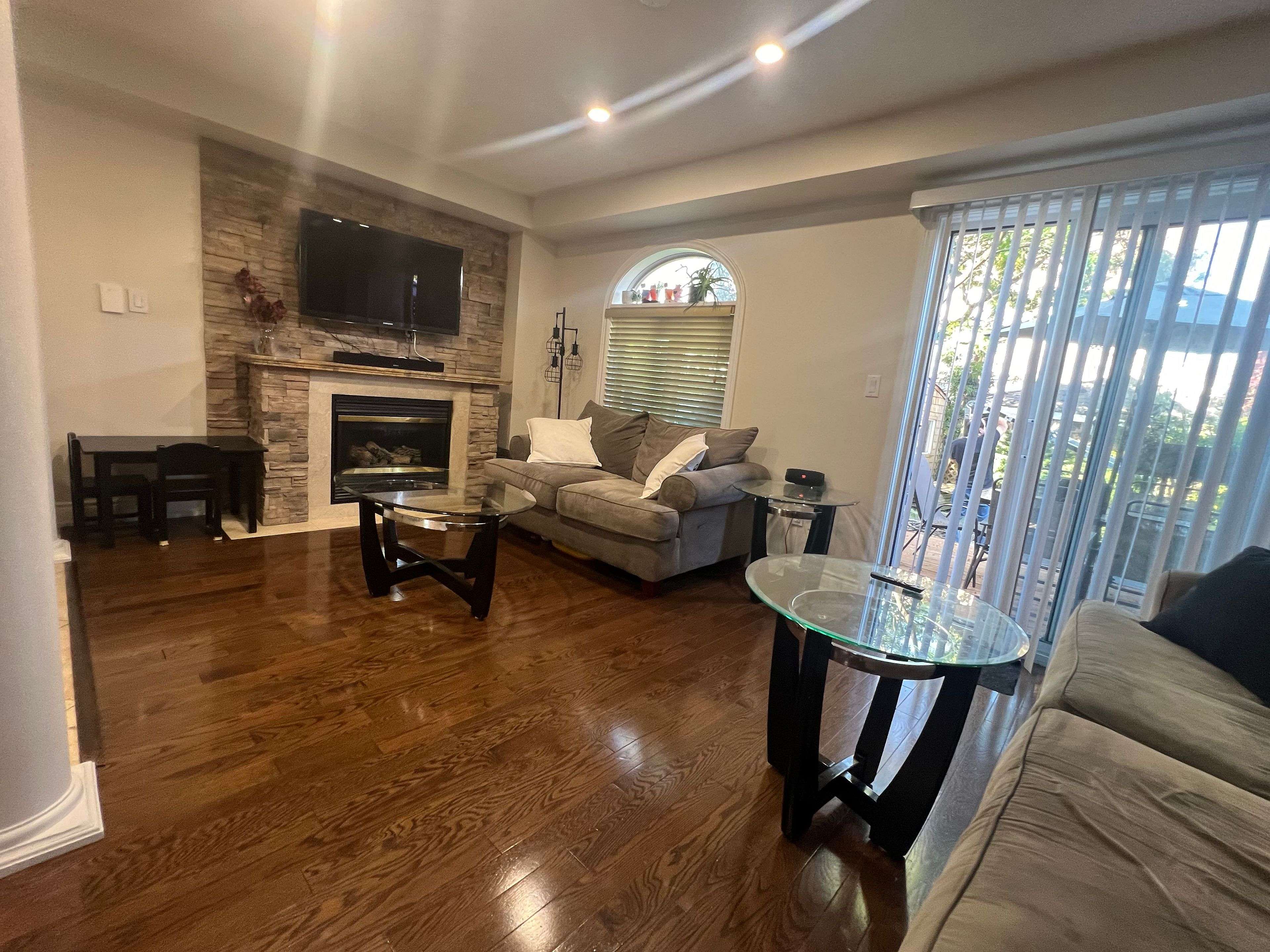 Mississauga, ON L5W 1J4,1129 Hickory Hollow GLN