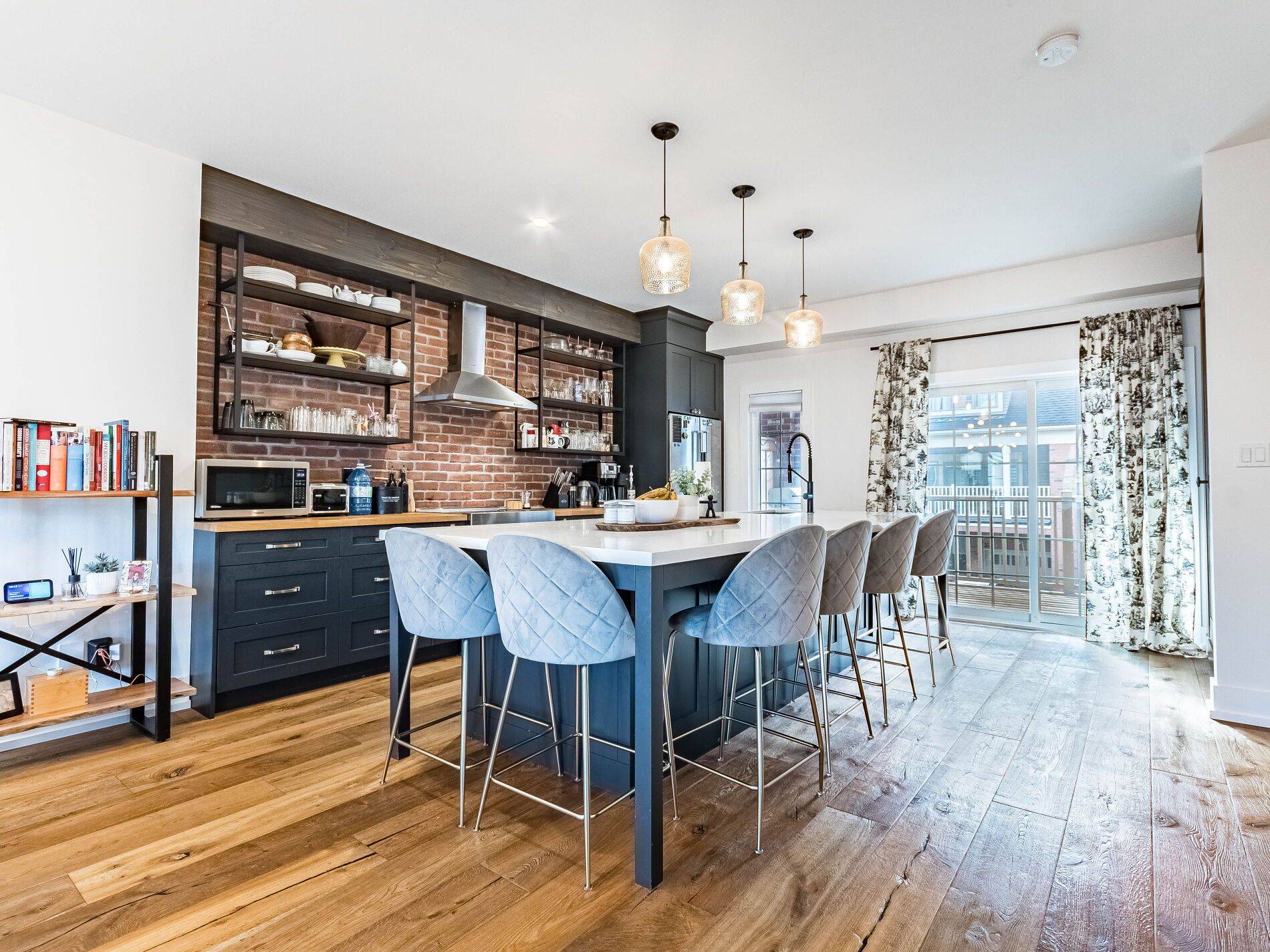 Caledon, ON L7C 3S1,76 Boyces Creek CT