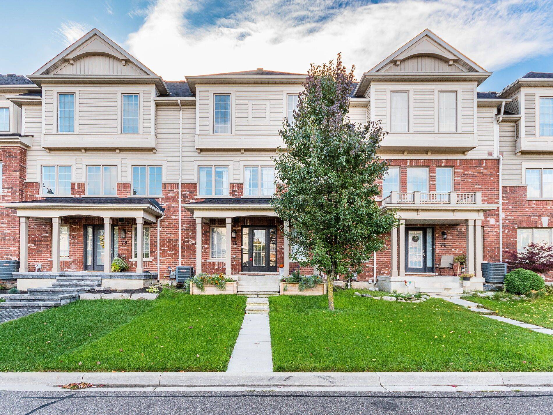 Caledon, ON L7C 3S1,76 Boyces Creek CT