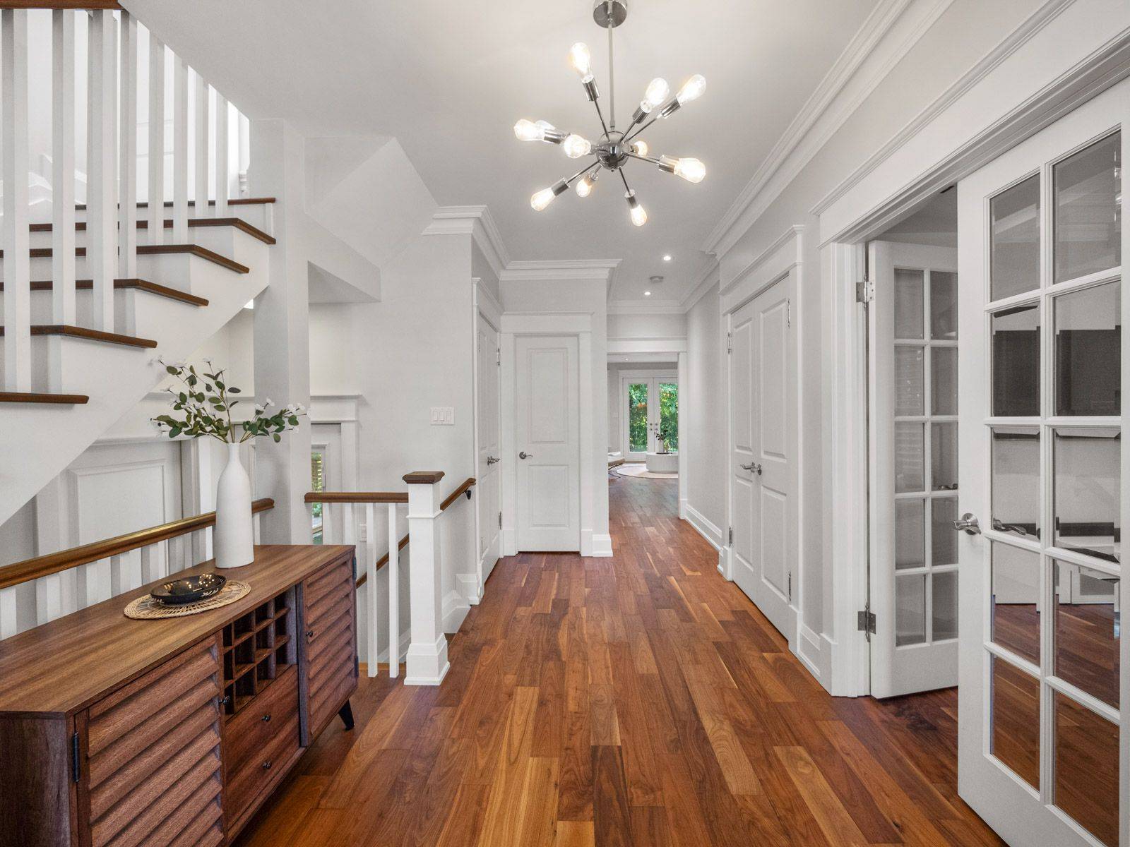 Toronto W08, ON M9B 3A2,26 Puckeridge CRES