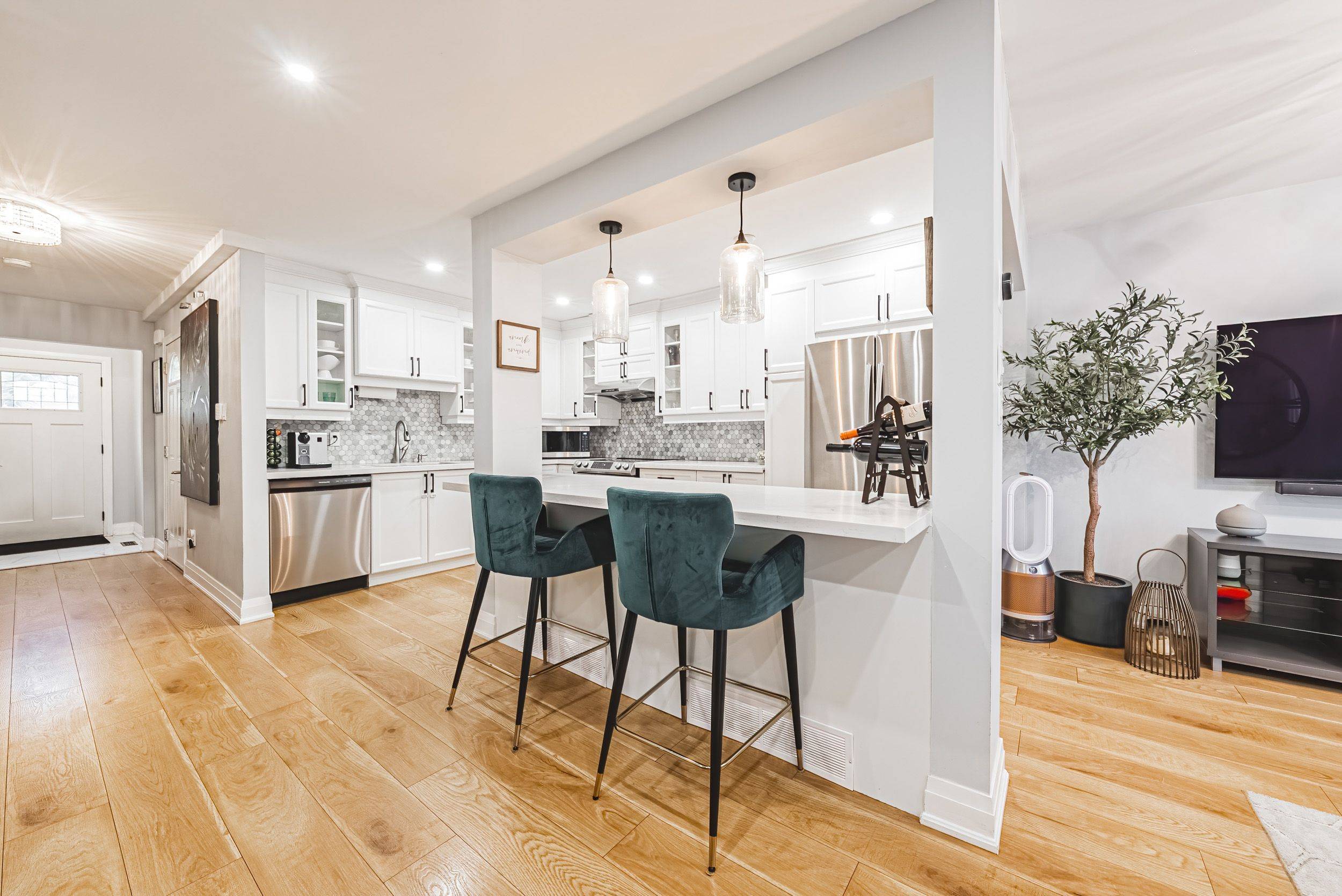 Burlington, ON L7L 5J9,4201 Longmoor DR #5