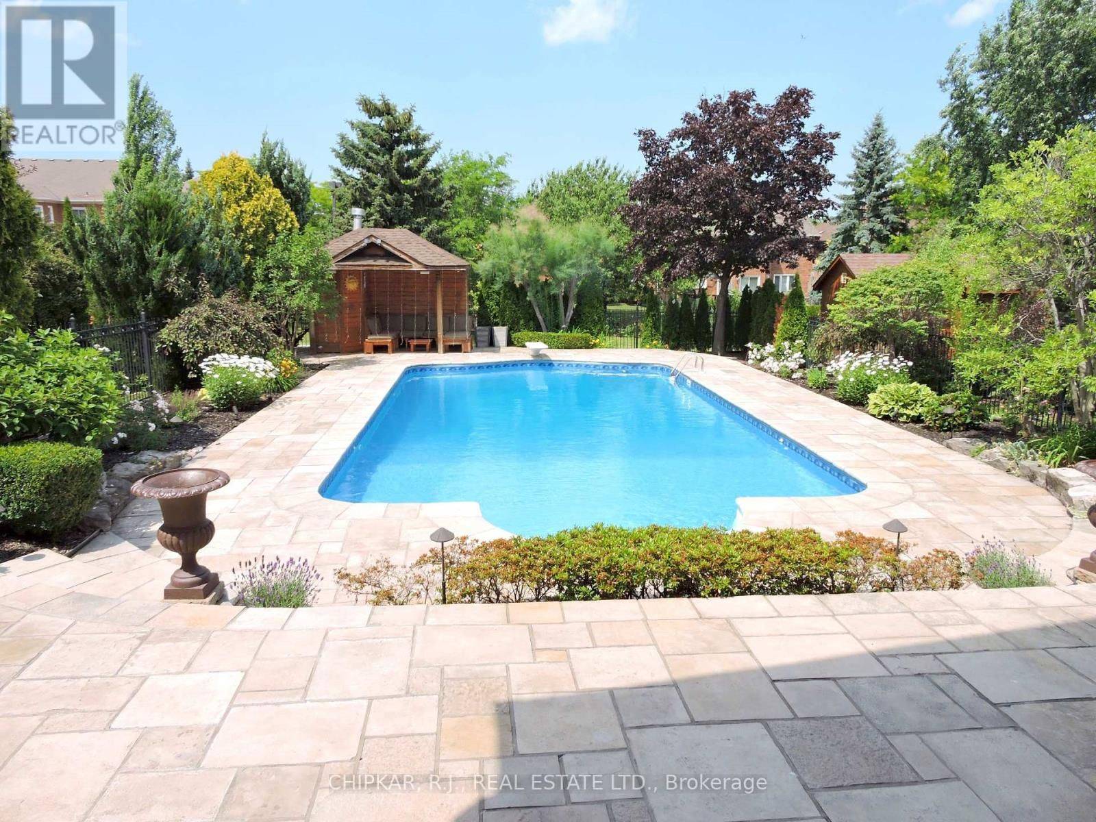 Mississauga, ON L5M 5S8,2917 Coulson CT