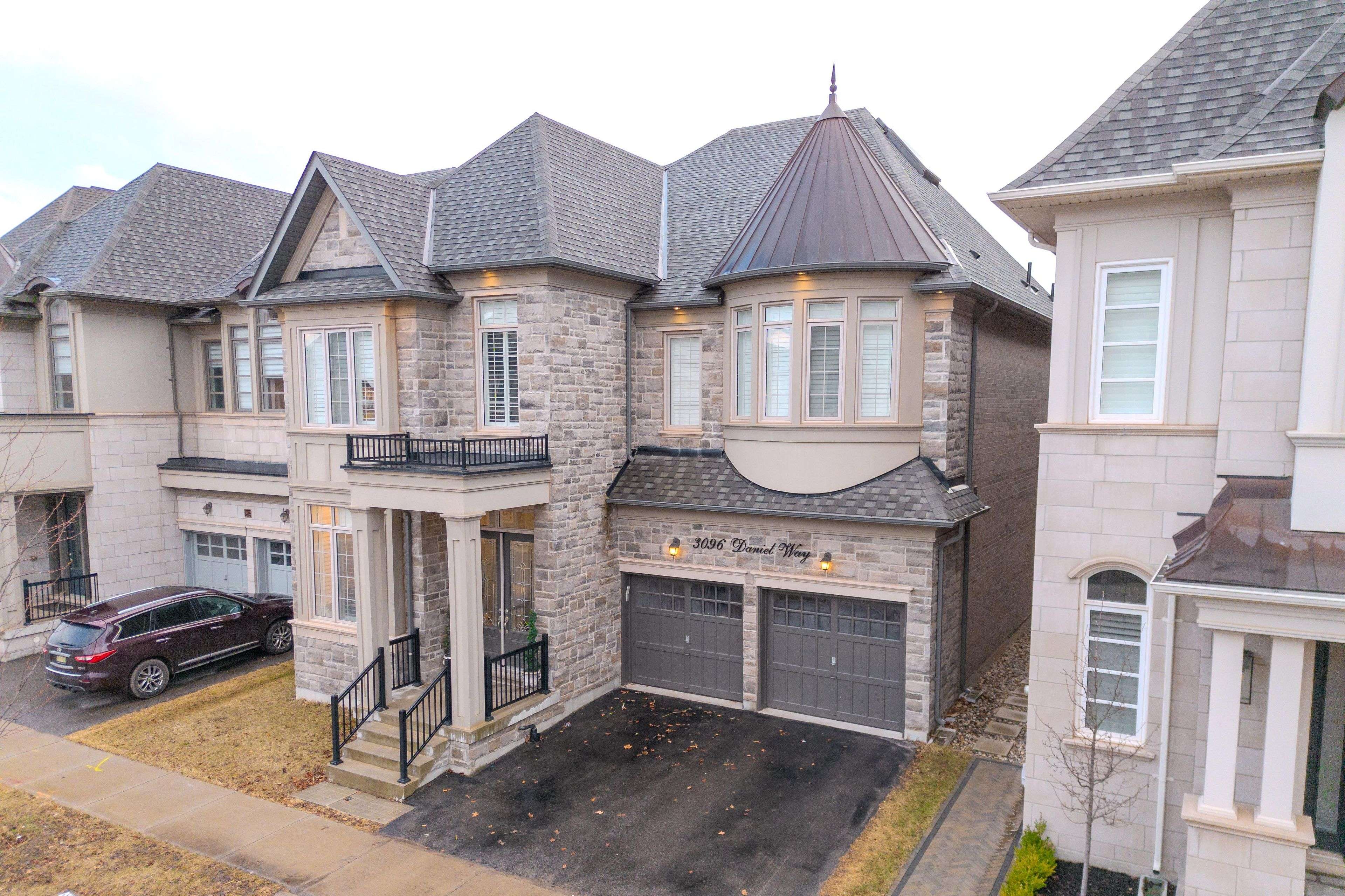Oakville, ON L6H 0V1,3096 Daniel WAY