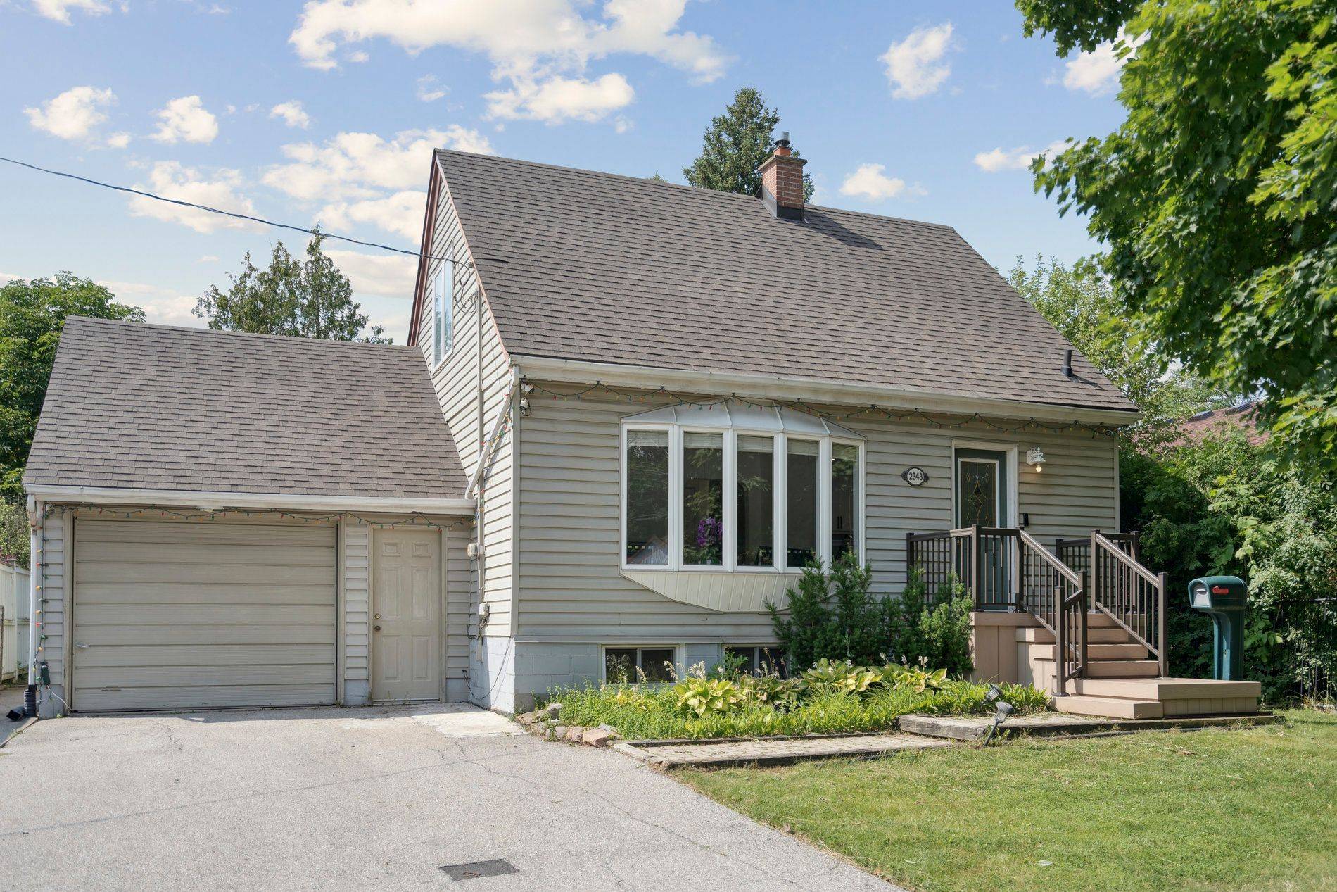 Burlington, ON L7P 1C1,2343 Mountainside DR