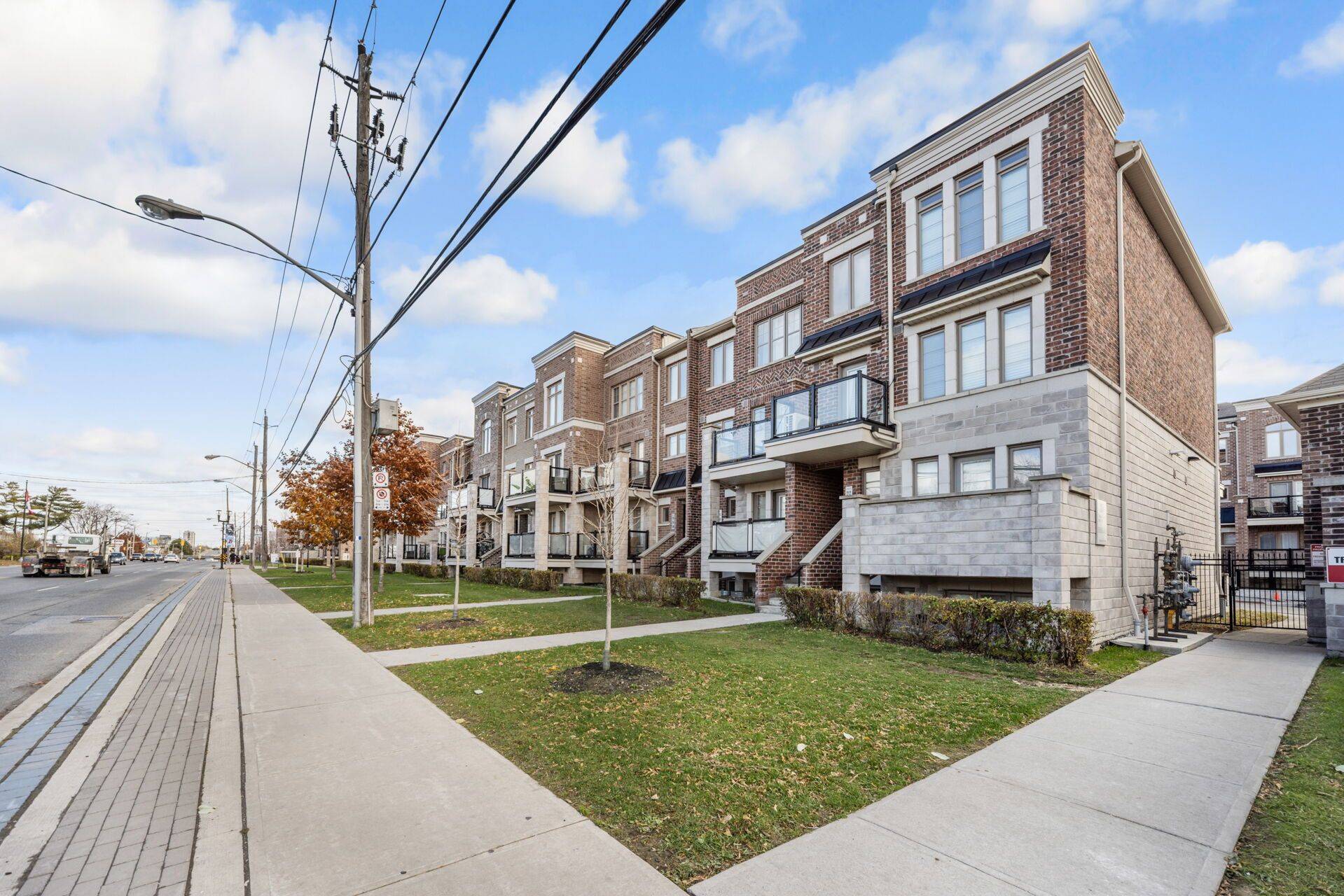 Toronto W05, ON M9M 0E7,2355 Sheppard AVE W #228