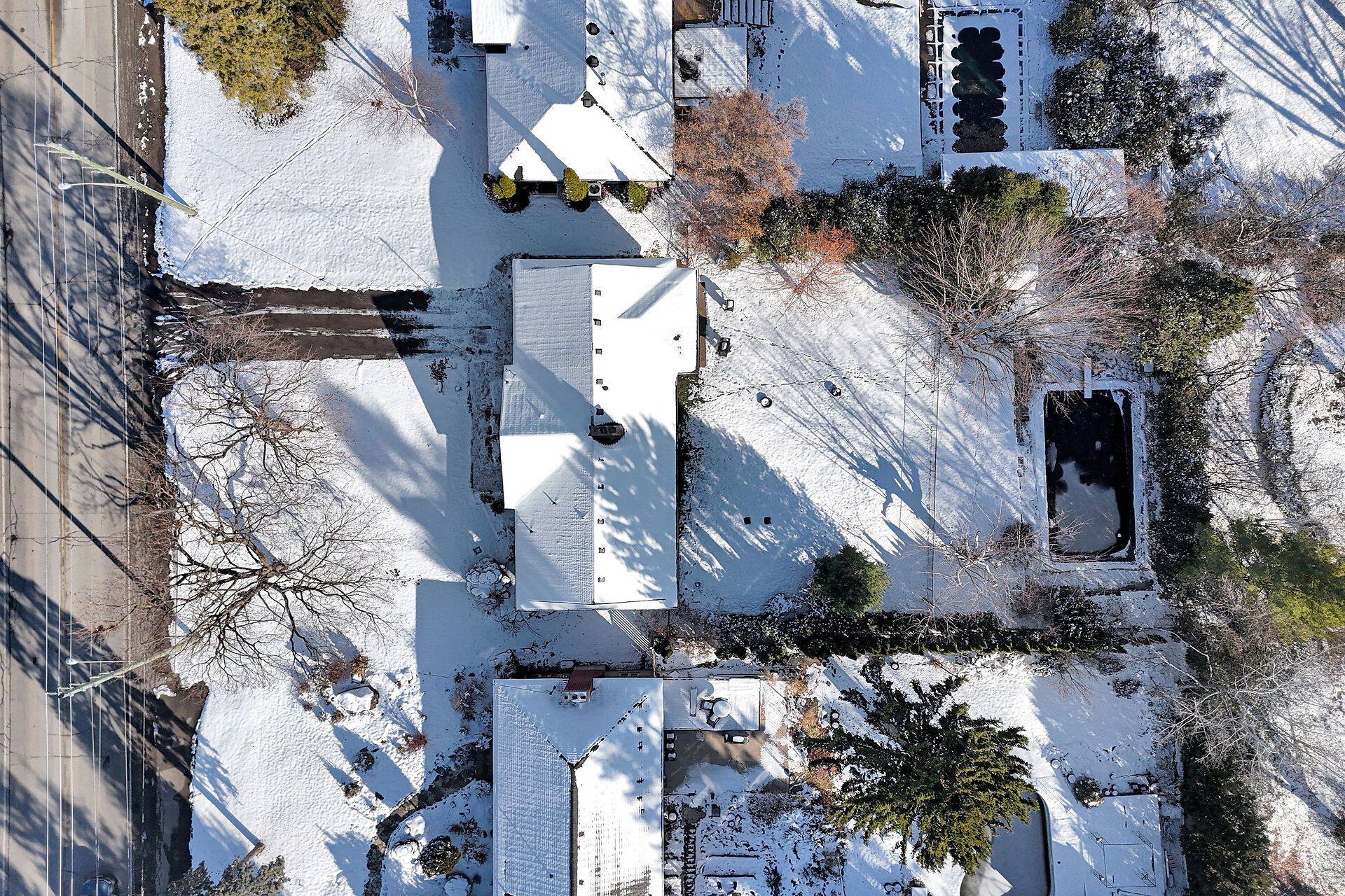 London North, ON N6H 2T3,878 Riverside DR