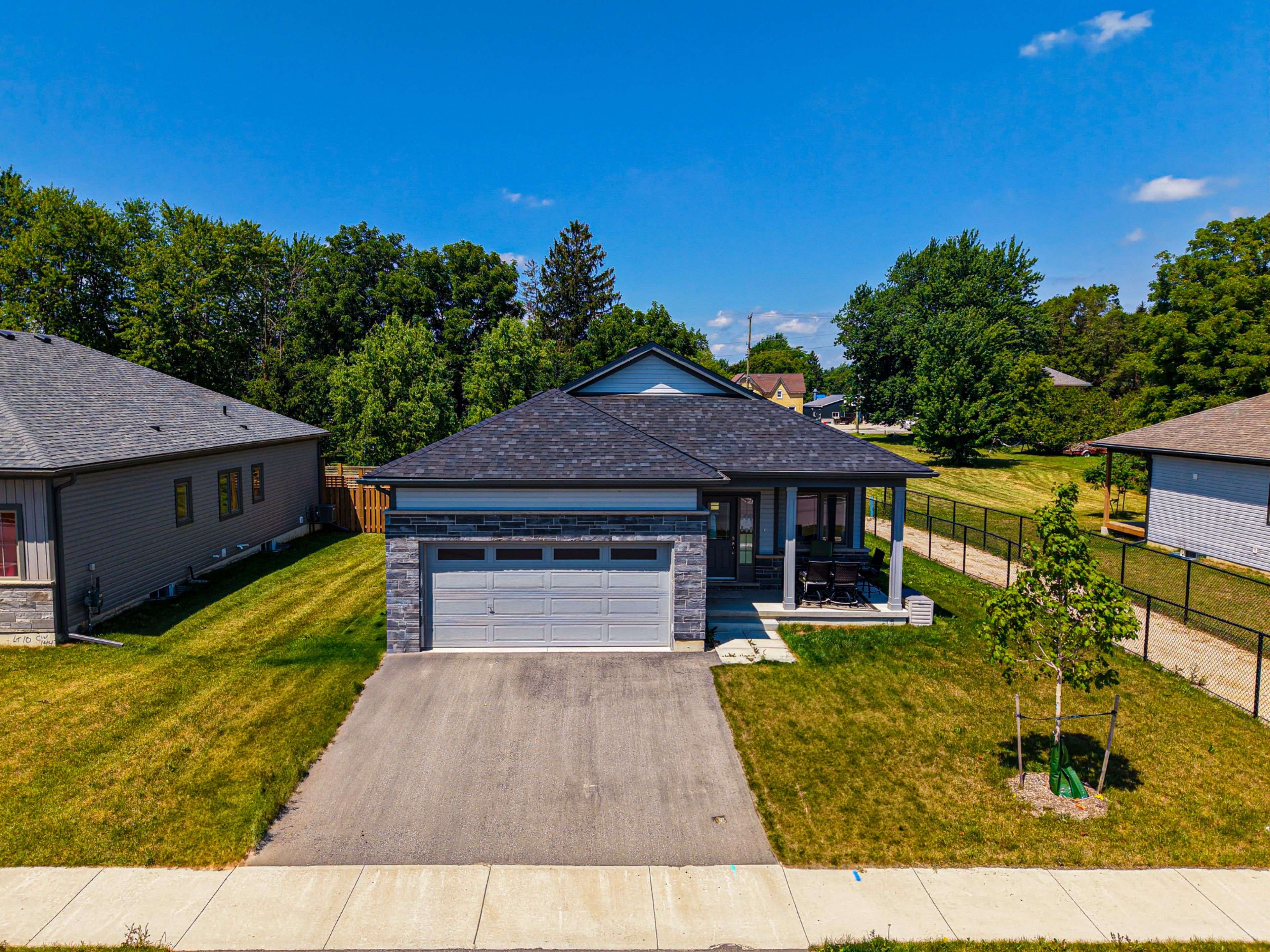 North Perth, ON N0G 1B0,142 Ellen ST