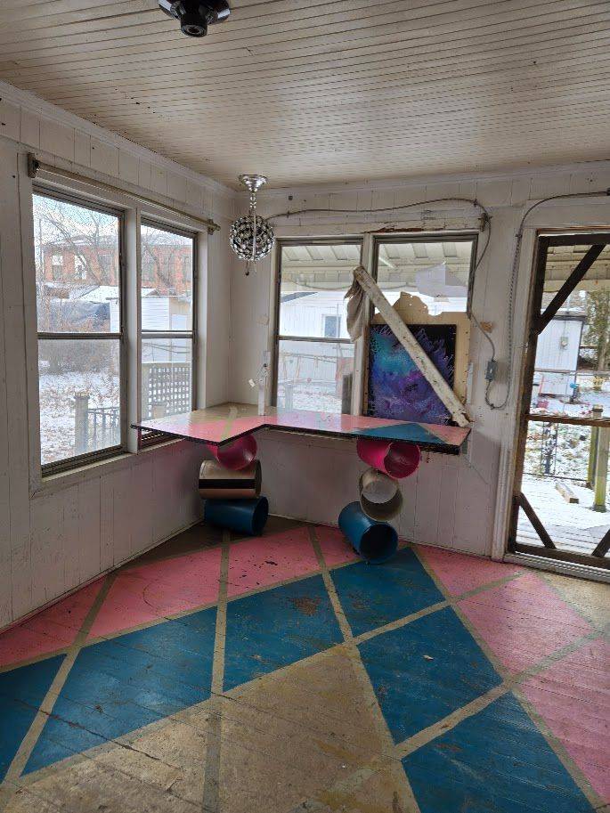 Niagara Falls, ON L2E 2X8,4340 Elgin ST