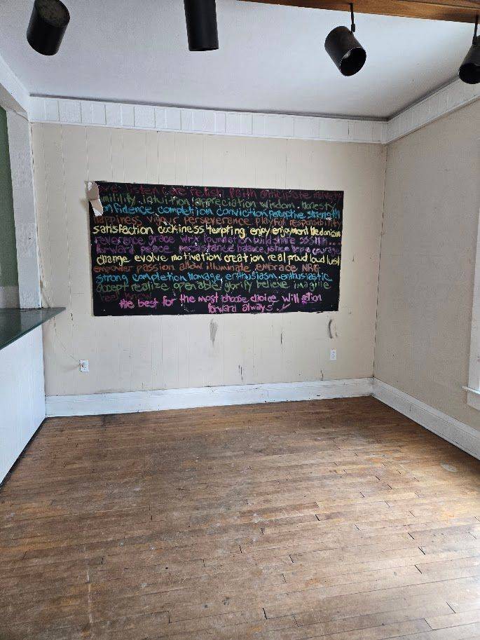 Niagara Falls, ON L2E 2X8,4340 Elgin ST