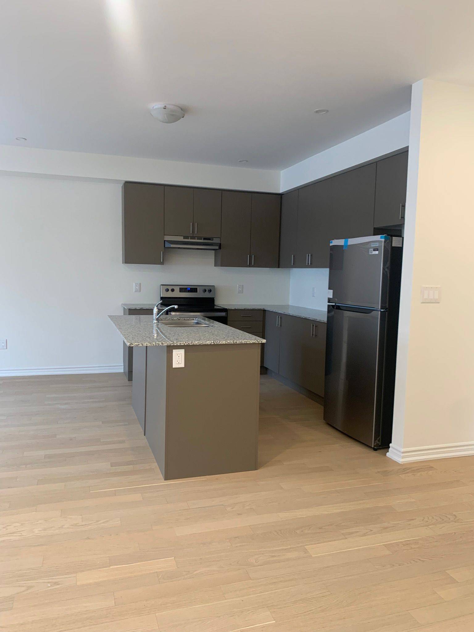 Kawartha Lakes, ON L8J 3W9,63 Hillcroft WAY