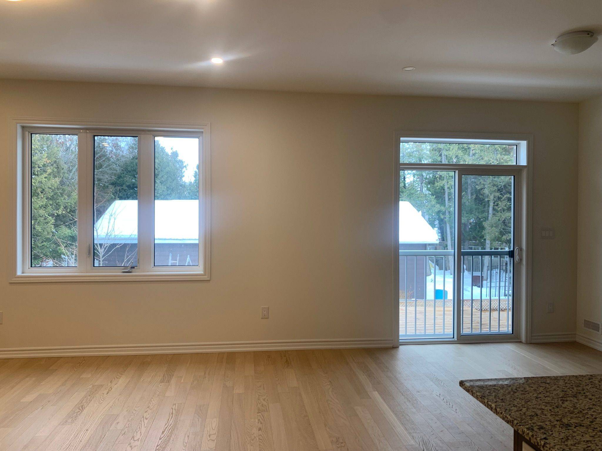 Kawartha Lakes, ON L8J 3W9,63 Hillcroft WAY