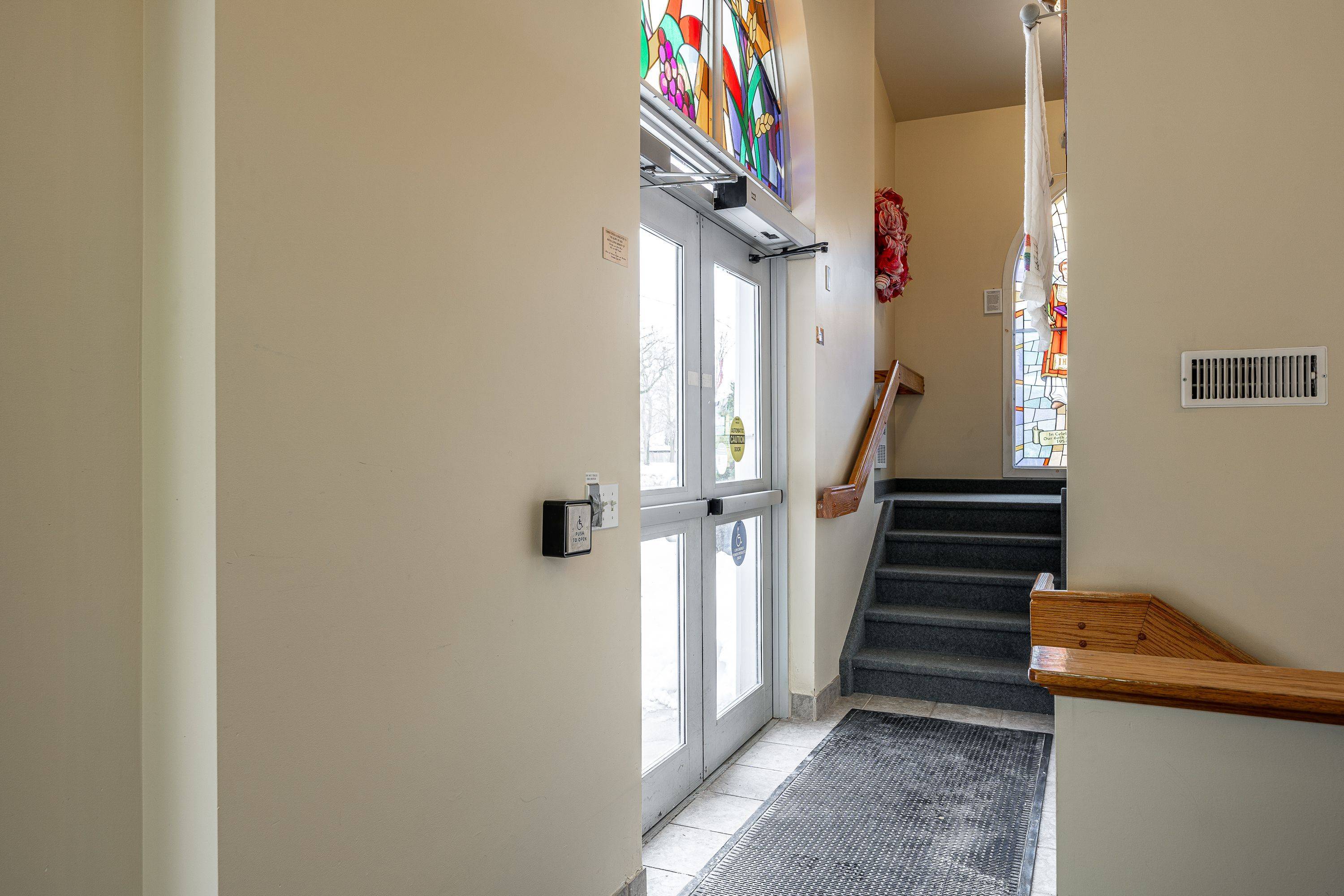 Stratford, ON N5A 2A2,133 Home ST