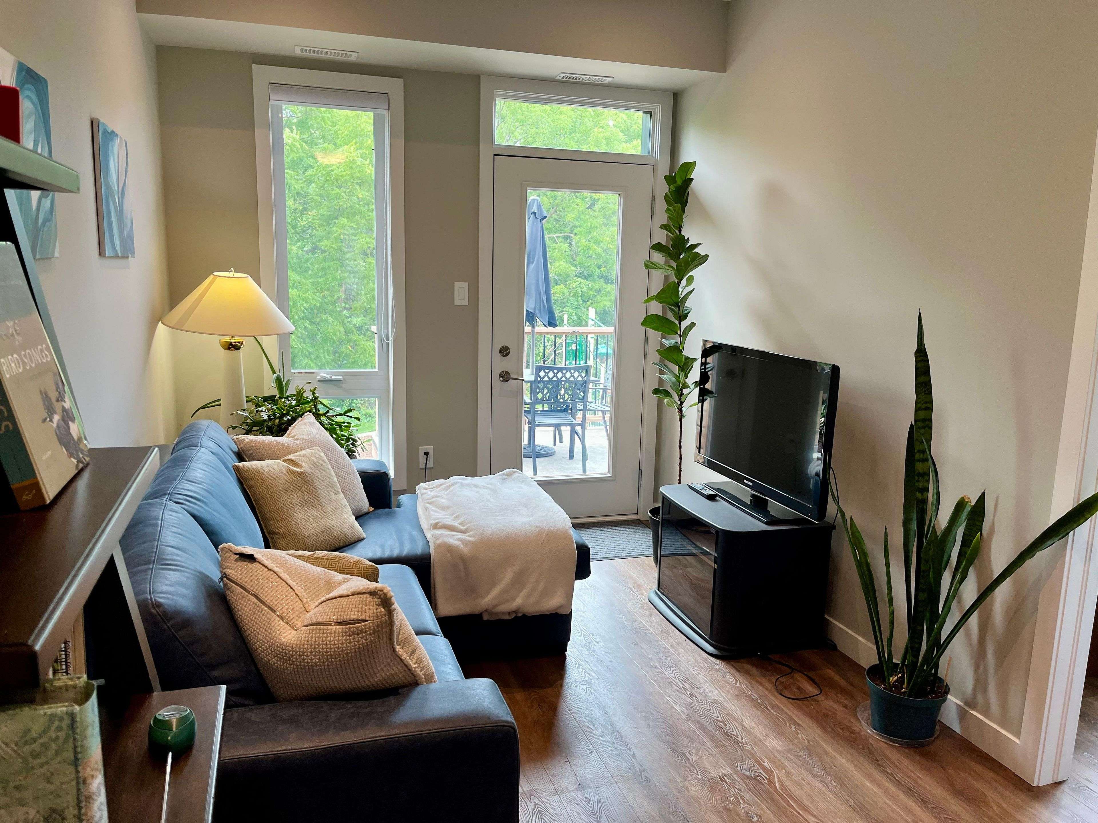 Guelph, ON N1H 5Z7,83 Beechwood AVE #15