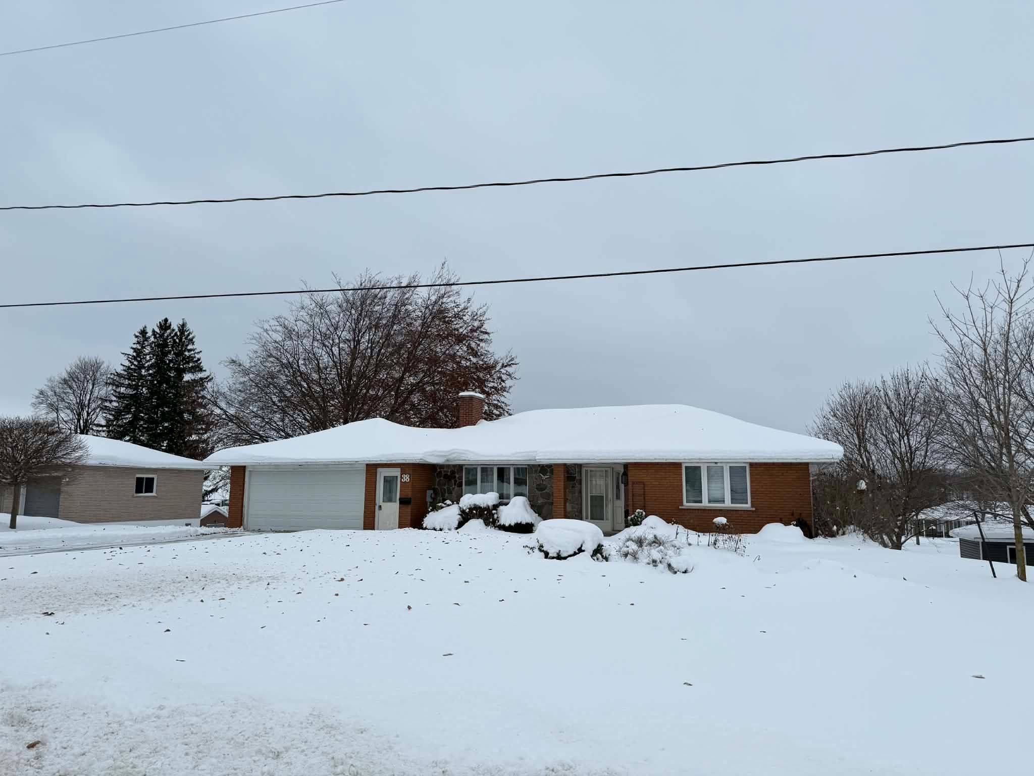 South Bruce, ON N0G 2S0,38 Hillcrest ST W