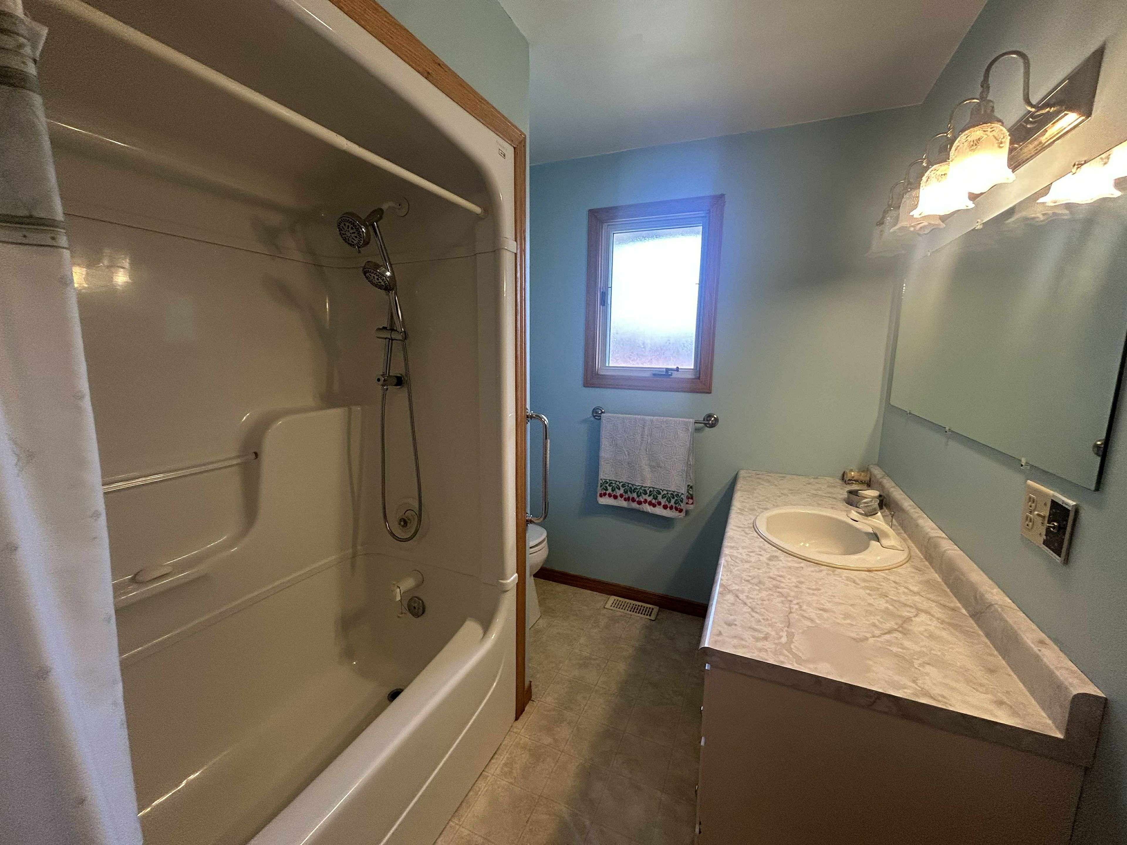 South Bruce, ON N0G 2S0,38 Hillcrest ST W