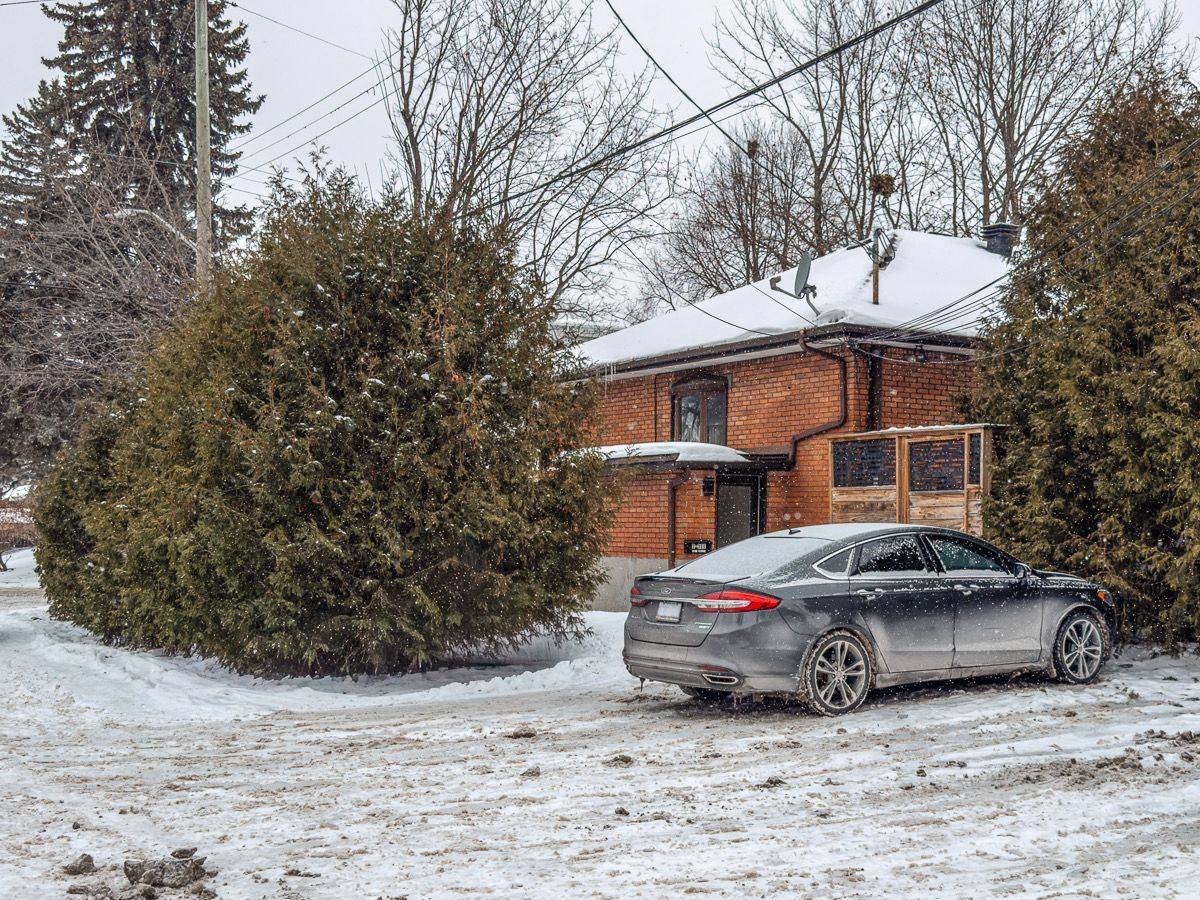 Vanier And Kingsview Park, ON K1L 7K8,366 Maria Goretti CIR