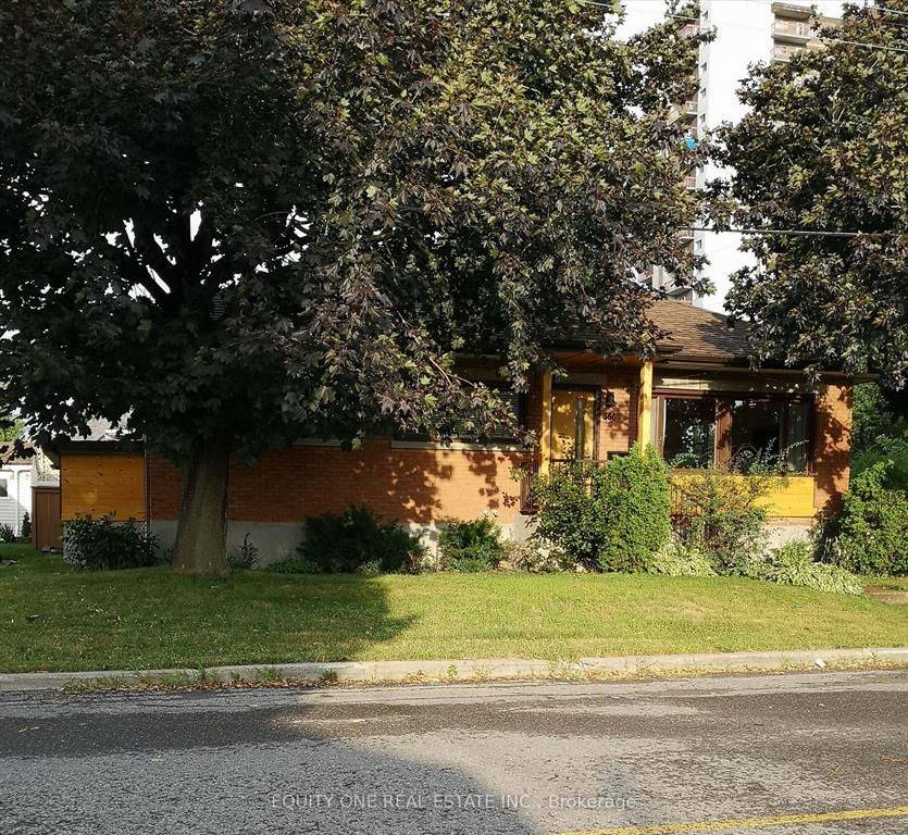 Vanier And Kingsview Park, ON K1L 7K8,366 Maria Goretti CIR