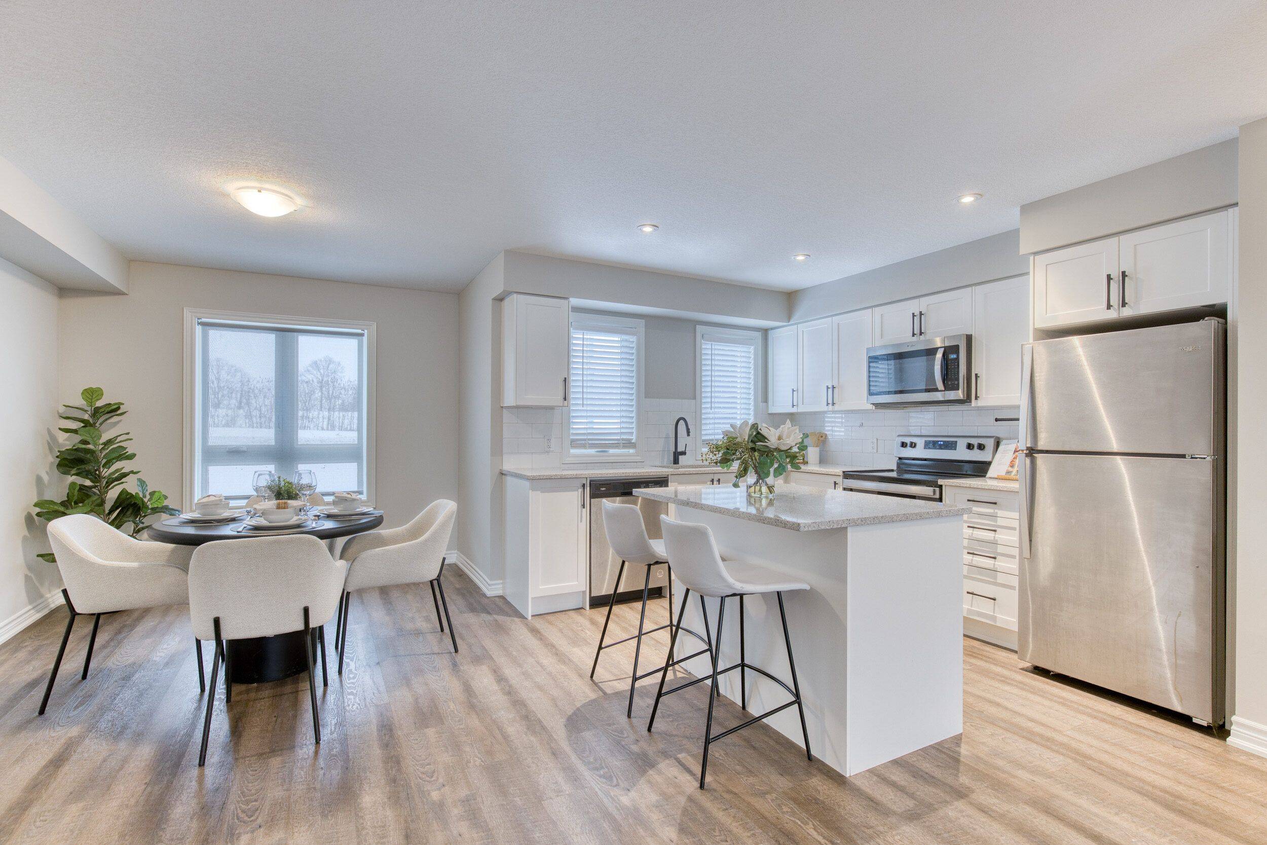 Kitchener, ON N2R 0S4,235 Chapel Hill DR #23