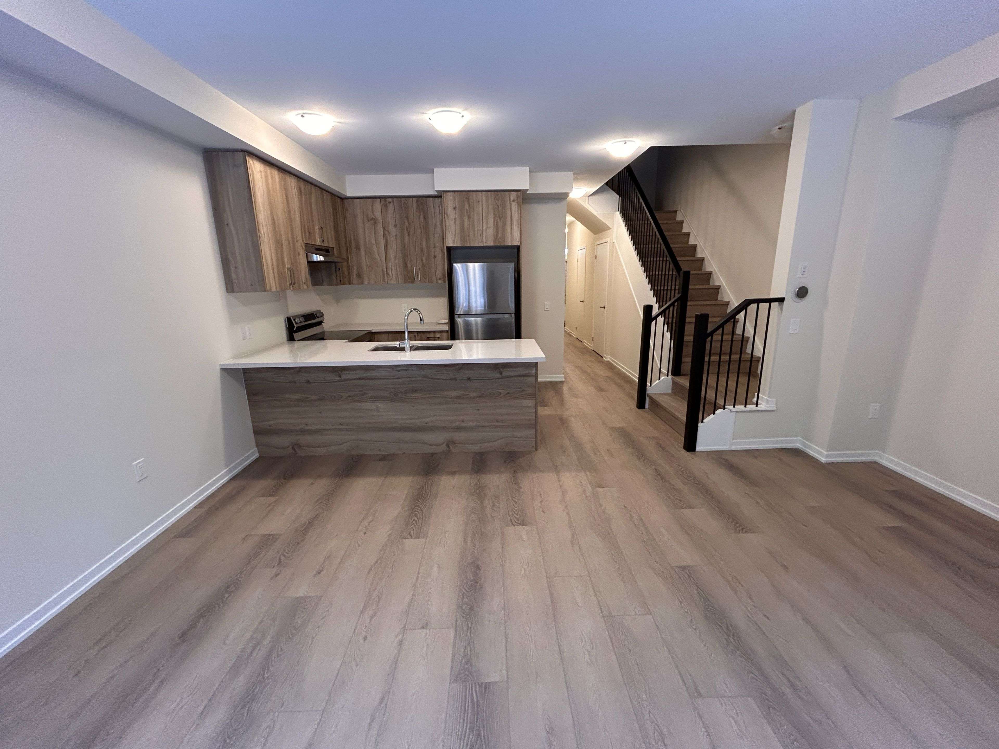 Cambridge, ON N1T 0H4,9 Radium Common