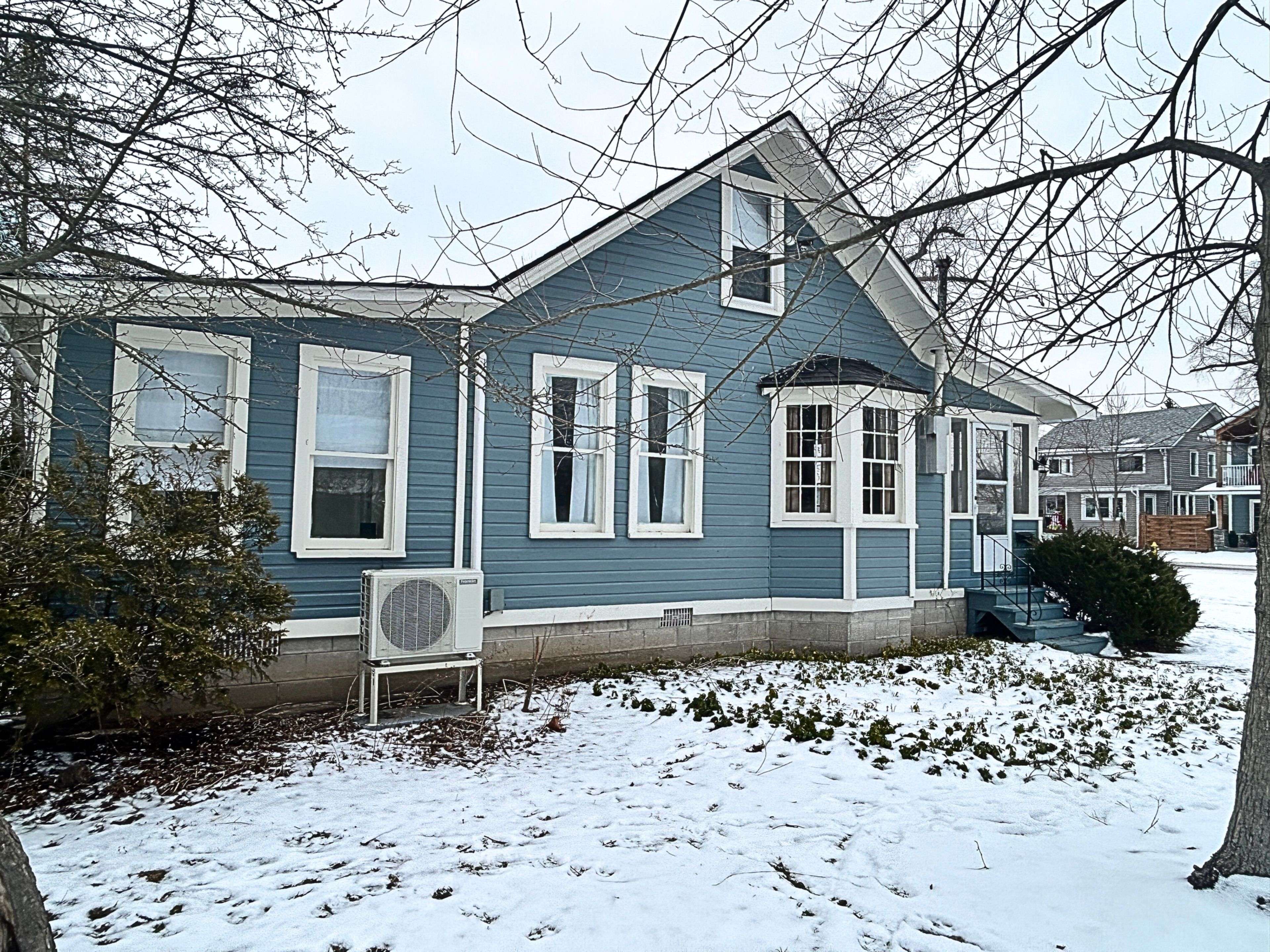 Fort Erie, ON L2A 4L8,317 Beachview AVE