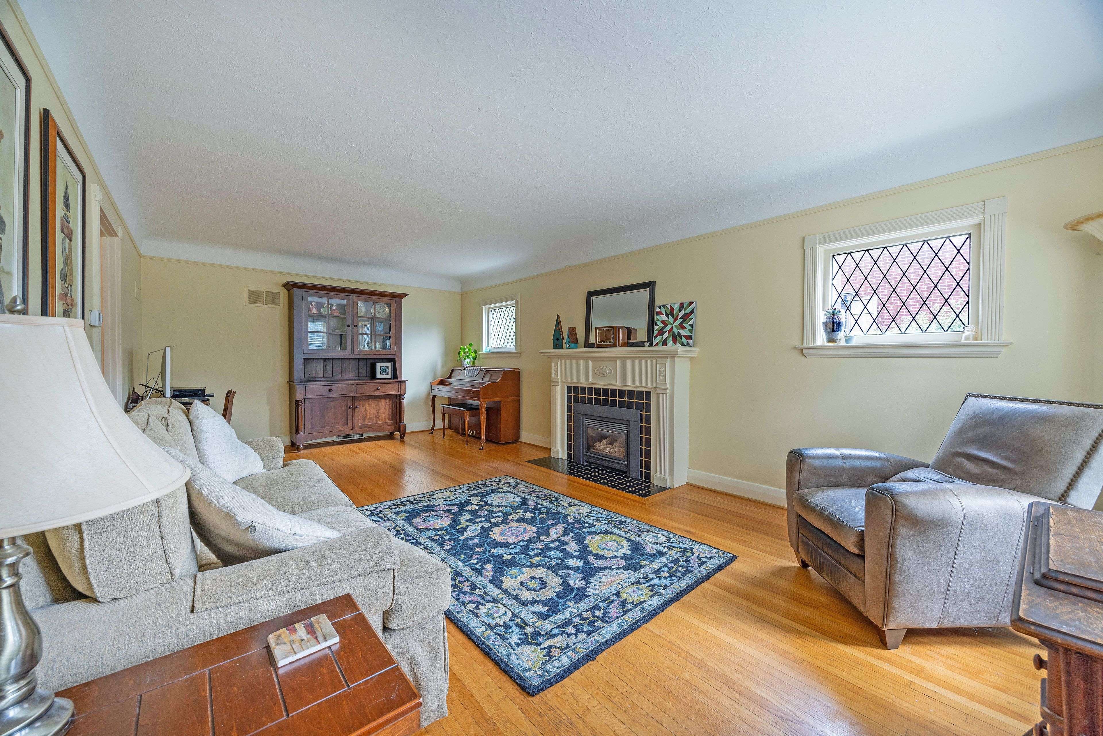 London South, ON N6C 2J1,176 Devonshire AVE