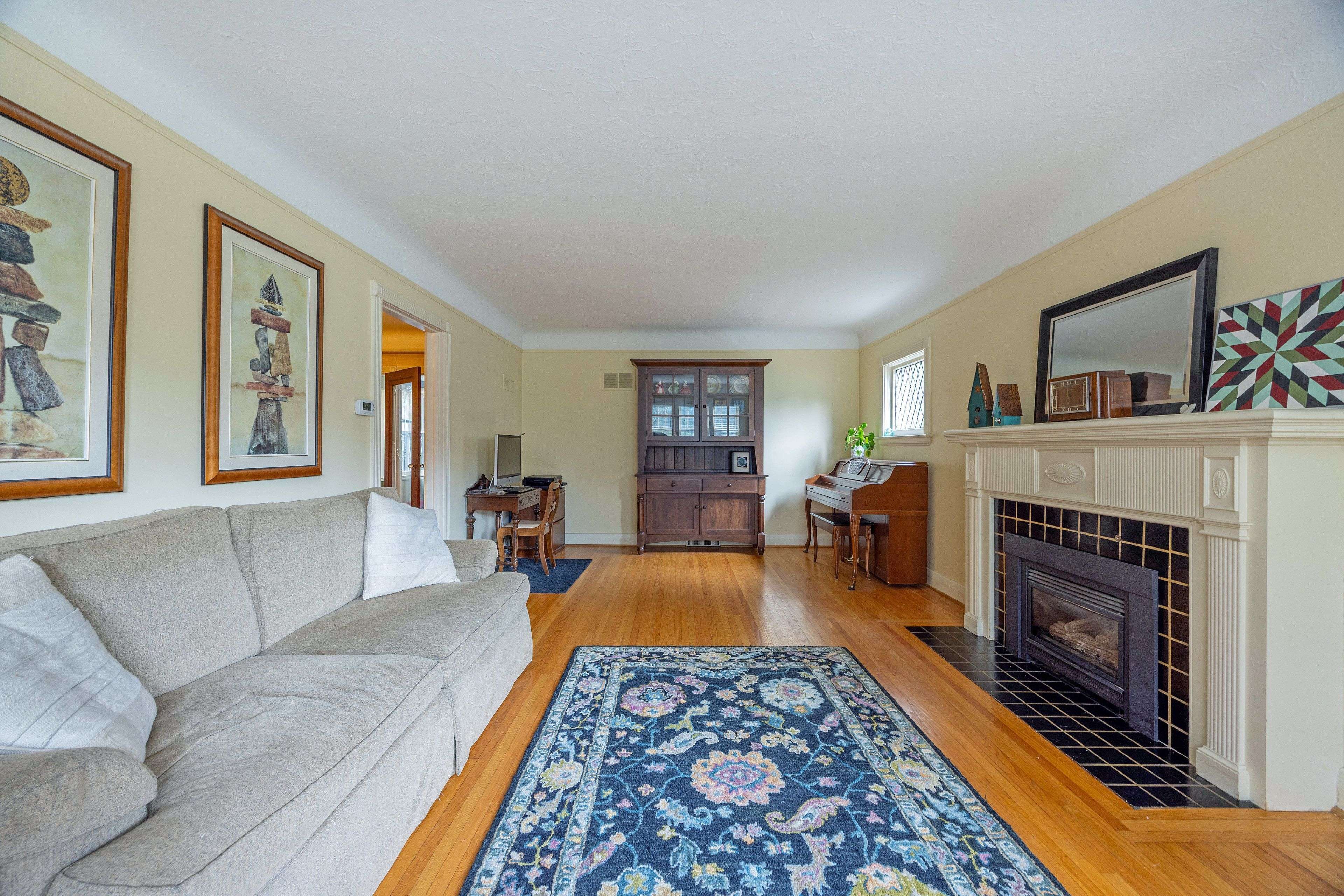 London South, ON N6C 2J1,176 Devonshire AVE